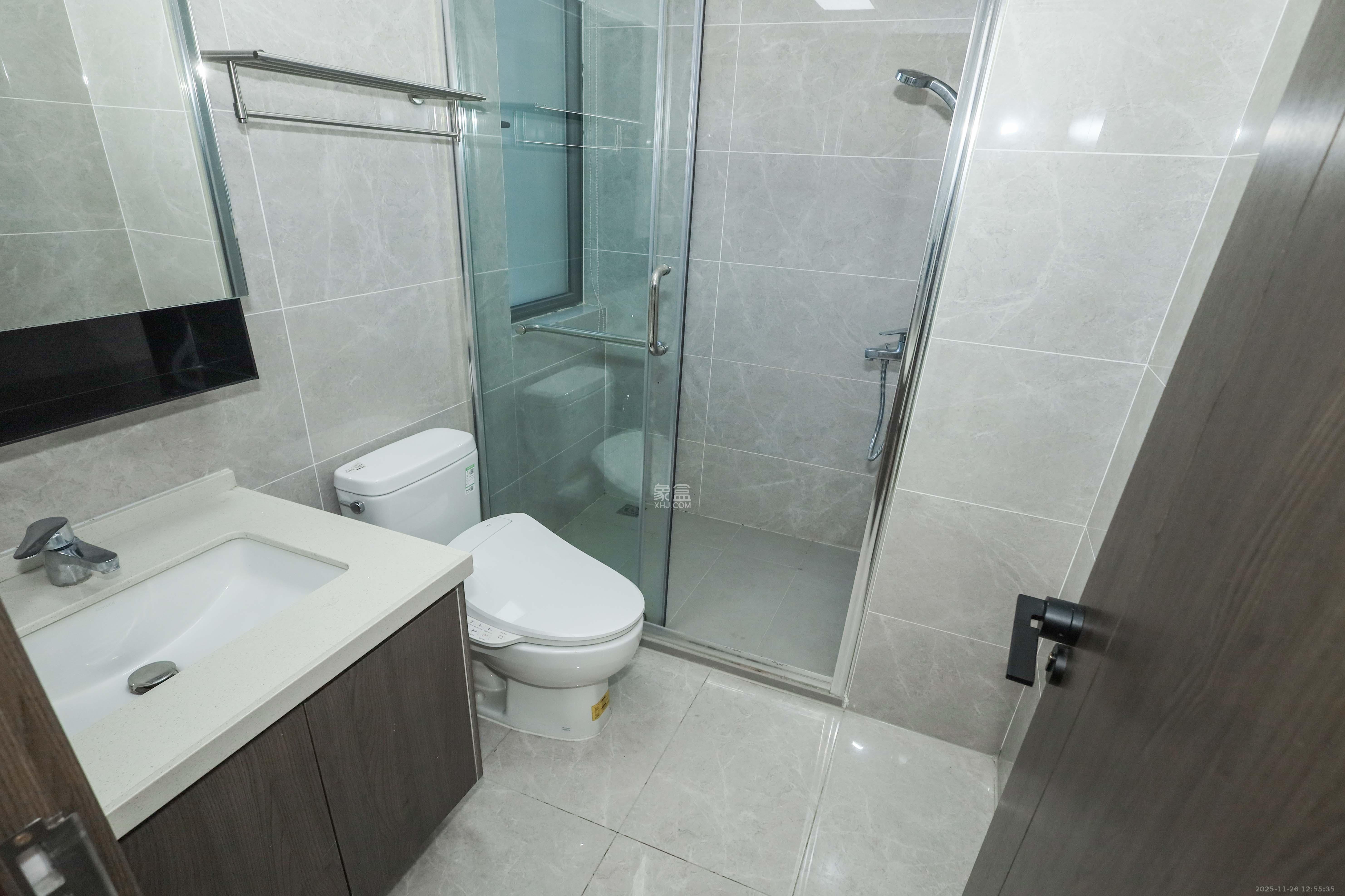 欣利梅溪左岸 4室2厅1卫 145.0万 欣利梅溪左岸 4室2厅1卫 145.0万卫生间