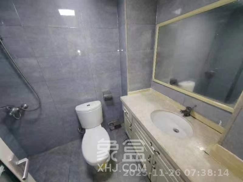 蓝湾国际广场 1室1厅1卫 1600.0元/月 蓝湾国际广场 1室1厅1卫 1600.0元/月室内图