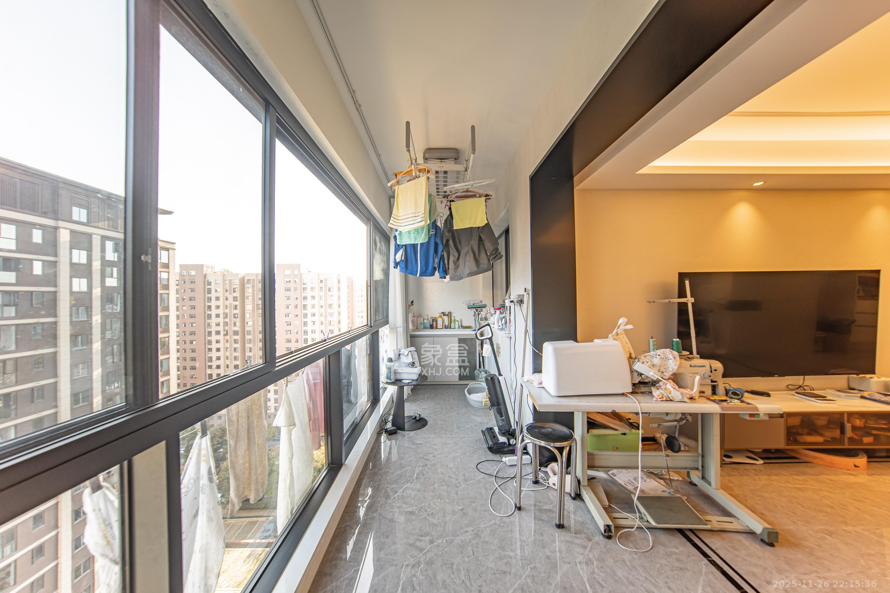 建发电建江山悦 4室2厅2卫 165.0万 建发电建江山悦 4室2厅2卫 165.0万阳台