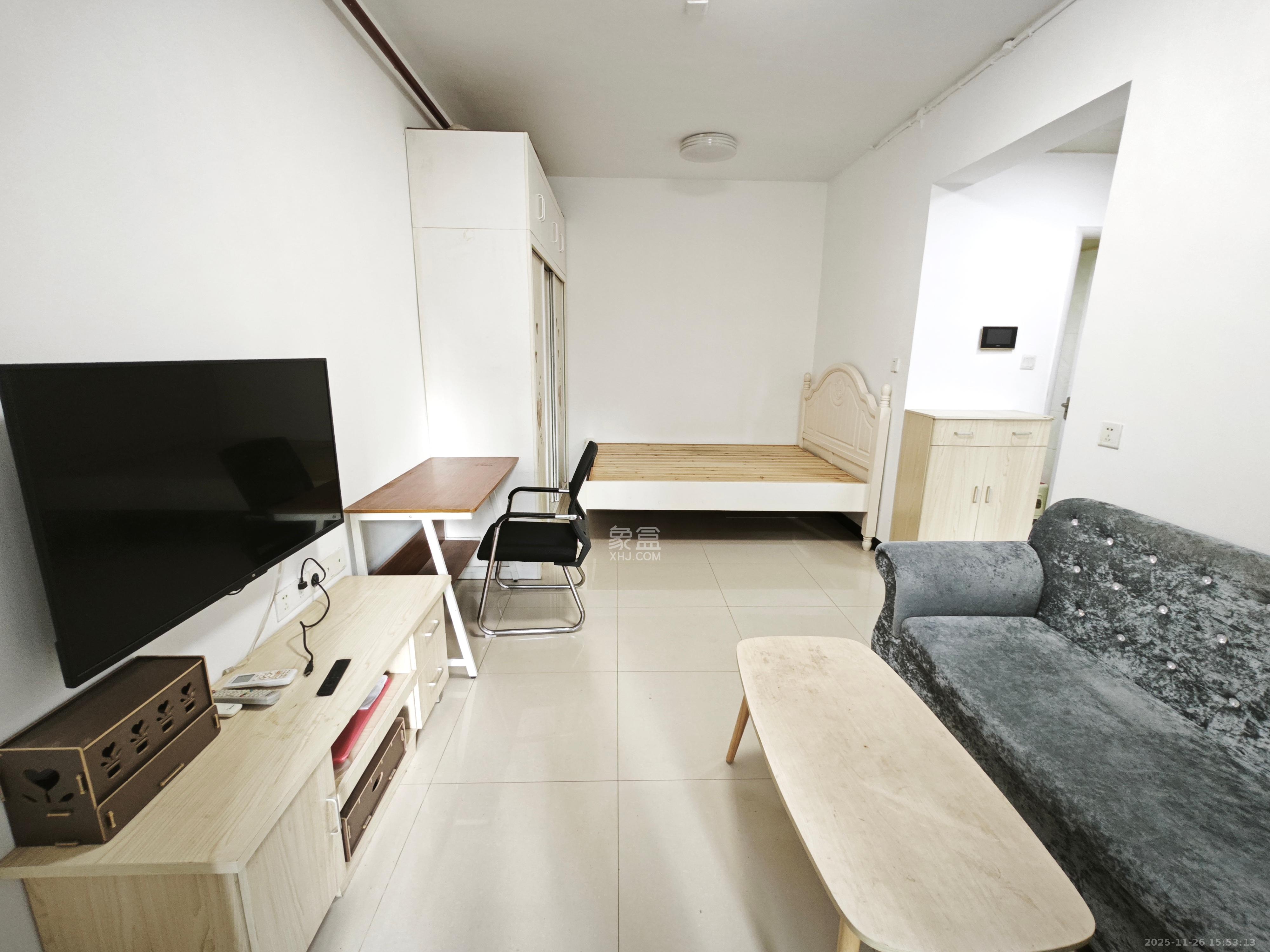 天鸿天府（天鸿中央大院）  1室1厅1卫    1400.0元/月室内图