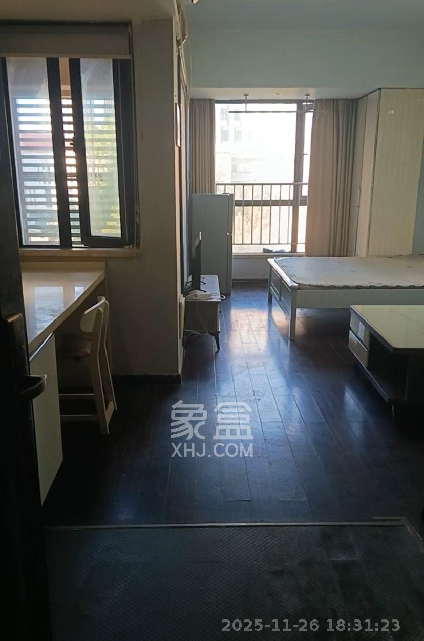 德思勤城市广场(宝格丽公寓) 1室1厅1卫 1500.0元/月 德思勤城市广场(宝格丽公寓) 1室1厅1卫 1500.0元/月室内图