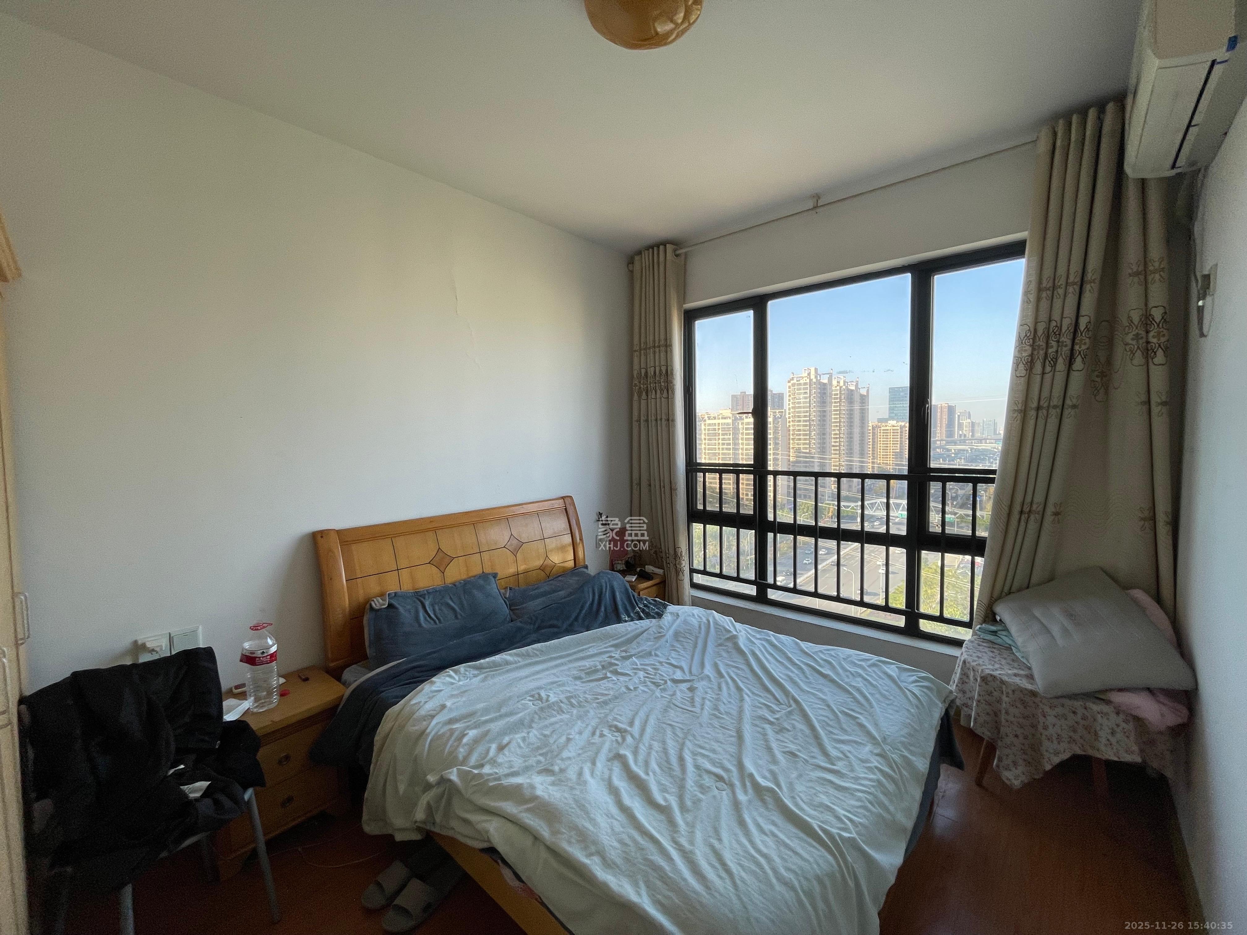 翡翠云天  3室2厅1卫    1200.0元/月室内图