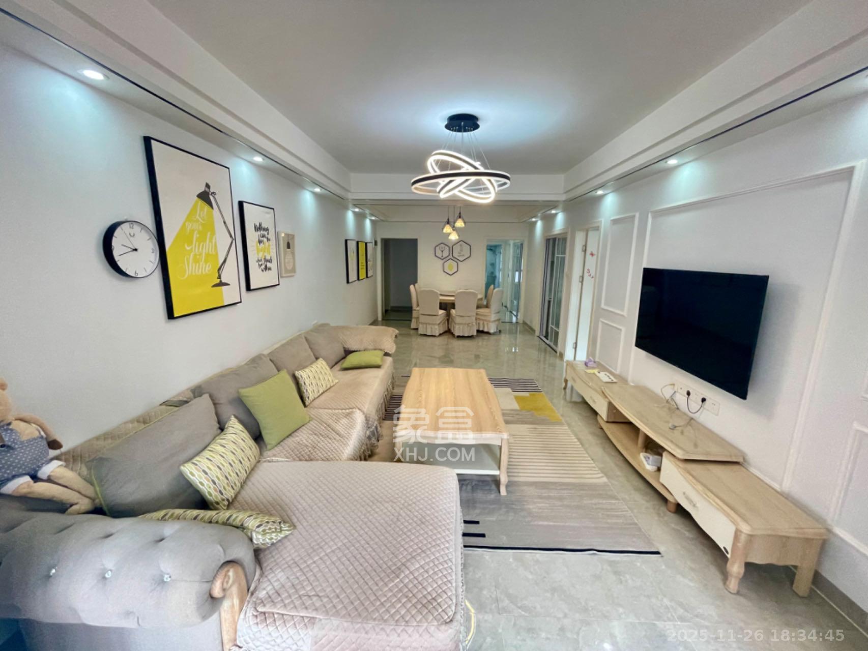 润屋美院  4室2厅2卫    3700.0元/月室内图