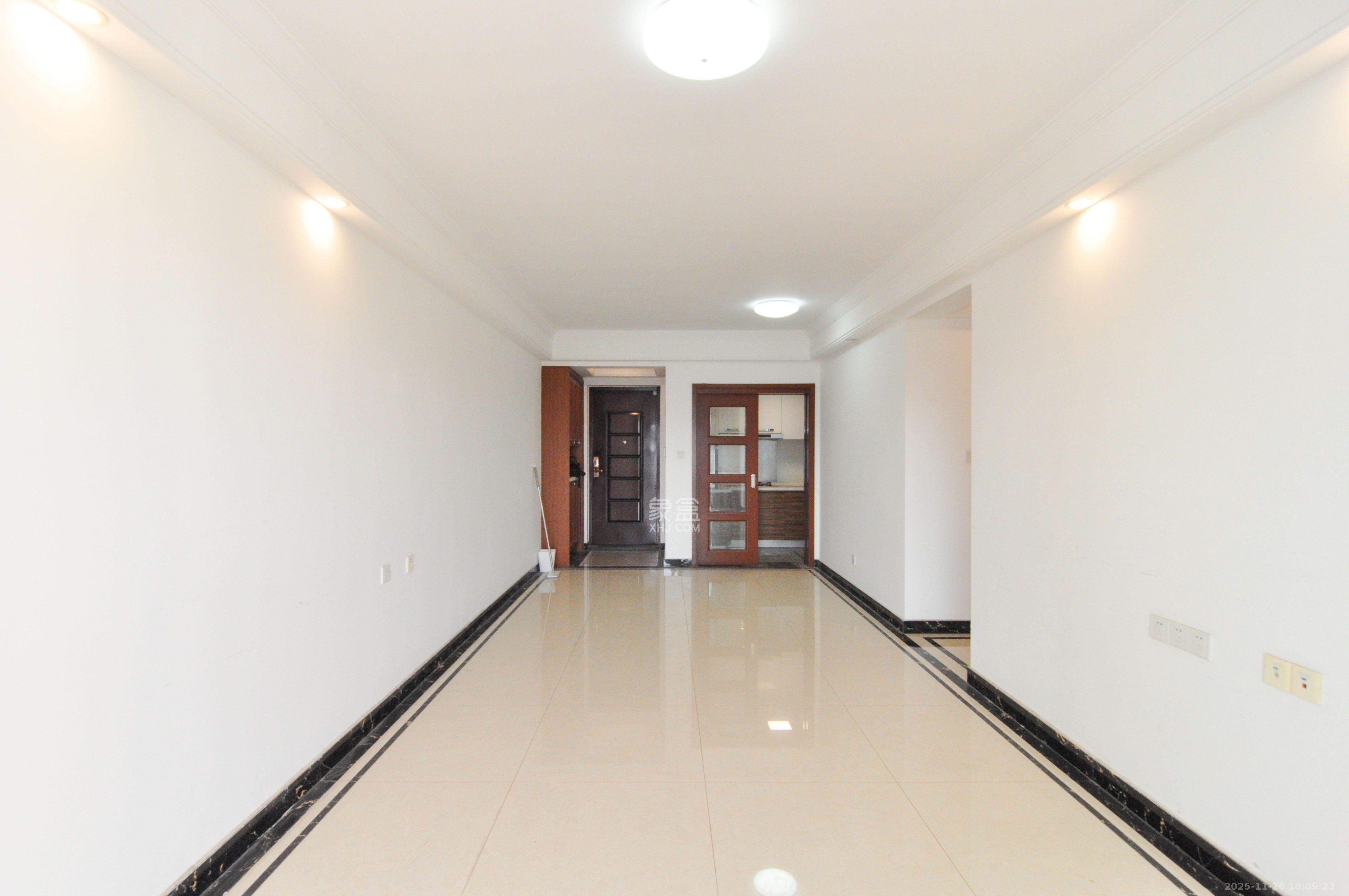 中海梅溪湖壹号  3室2厅2卫    3000.0元/月