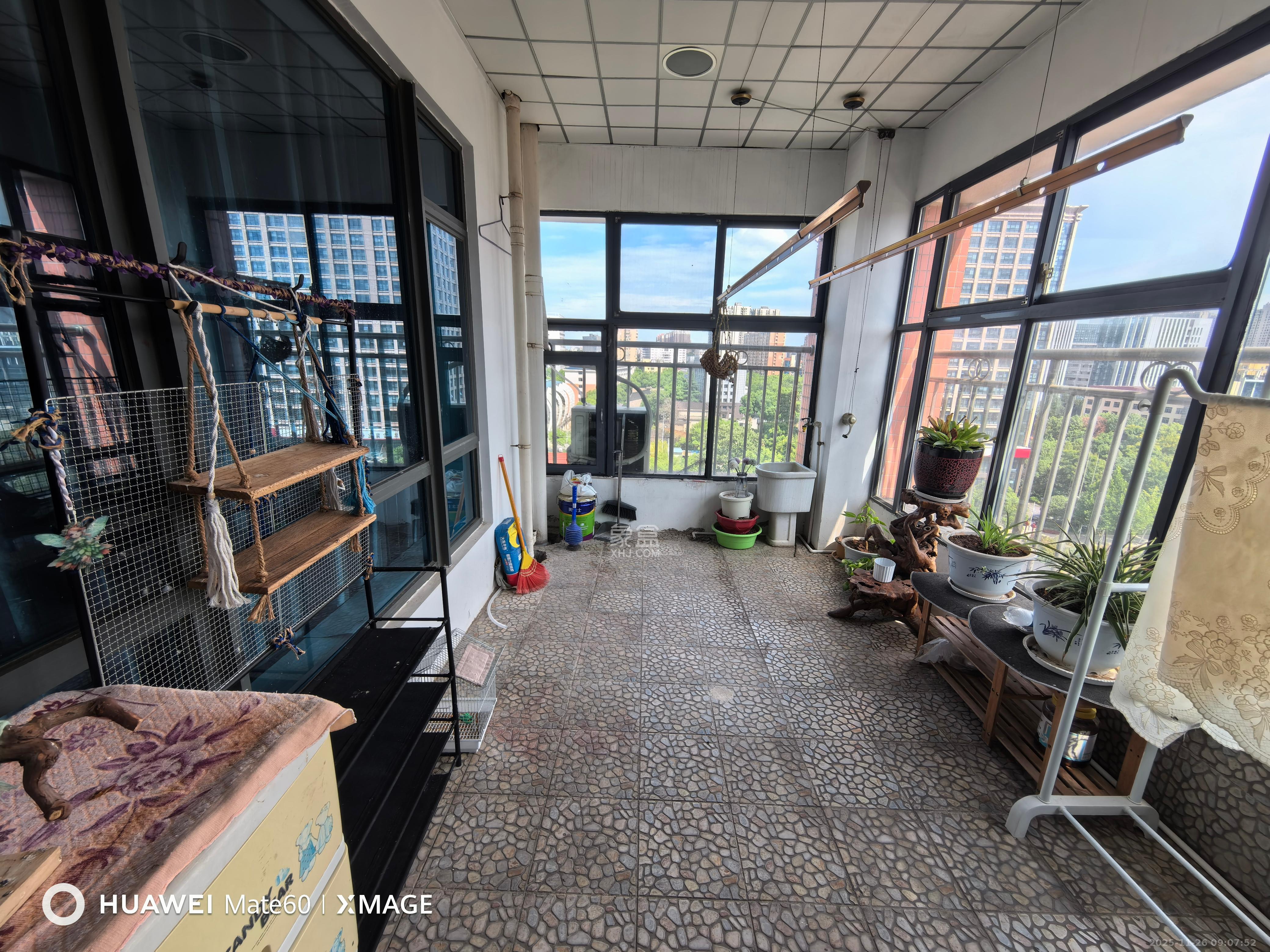 BOBO天下城（CTA财富中心）  3室2厅1卫    2500.0元/月