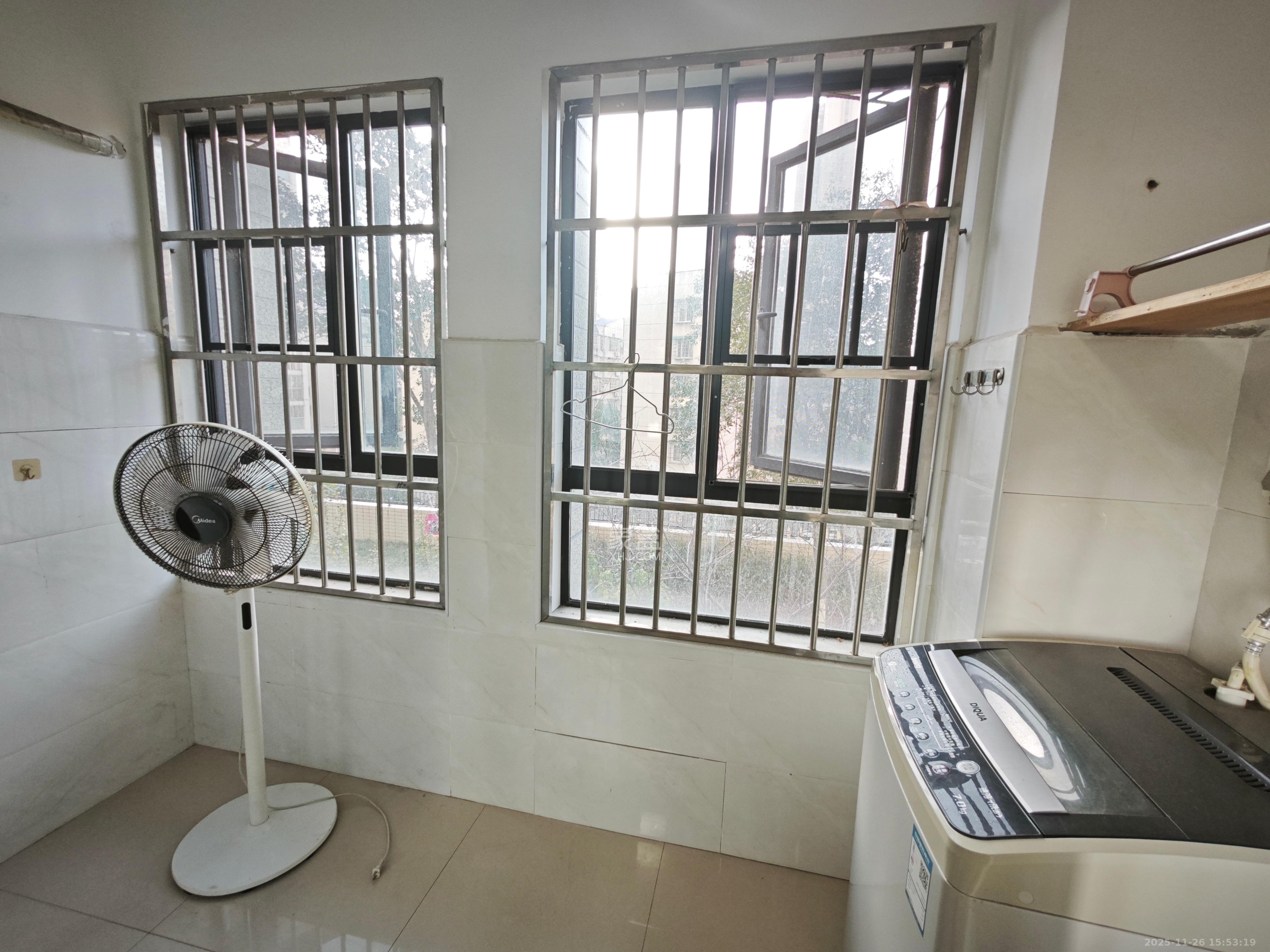 天鸿天府（天鸿中央大院）  1室1厅1卫    1400.0元/月室内图