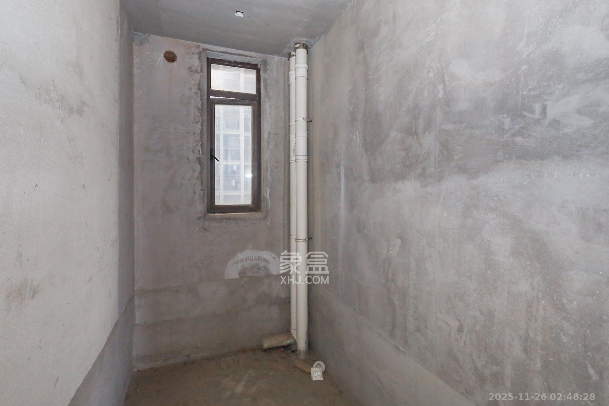 南山雍江汇(滨江国际新城) 4室2厅2卫 220.0万 南山雍江汇(滨江国际新城) 4室2厅2卫 220.0万卫生间