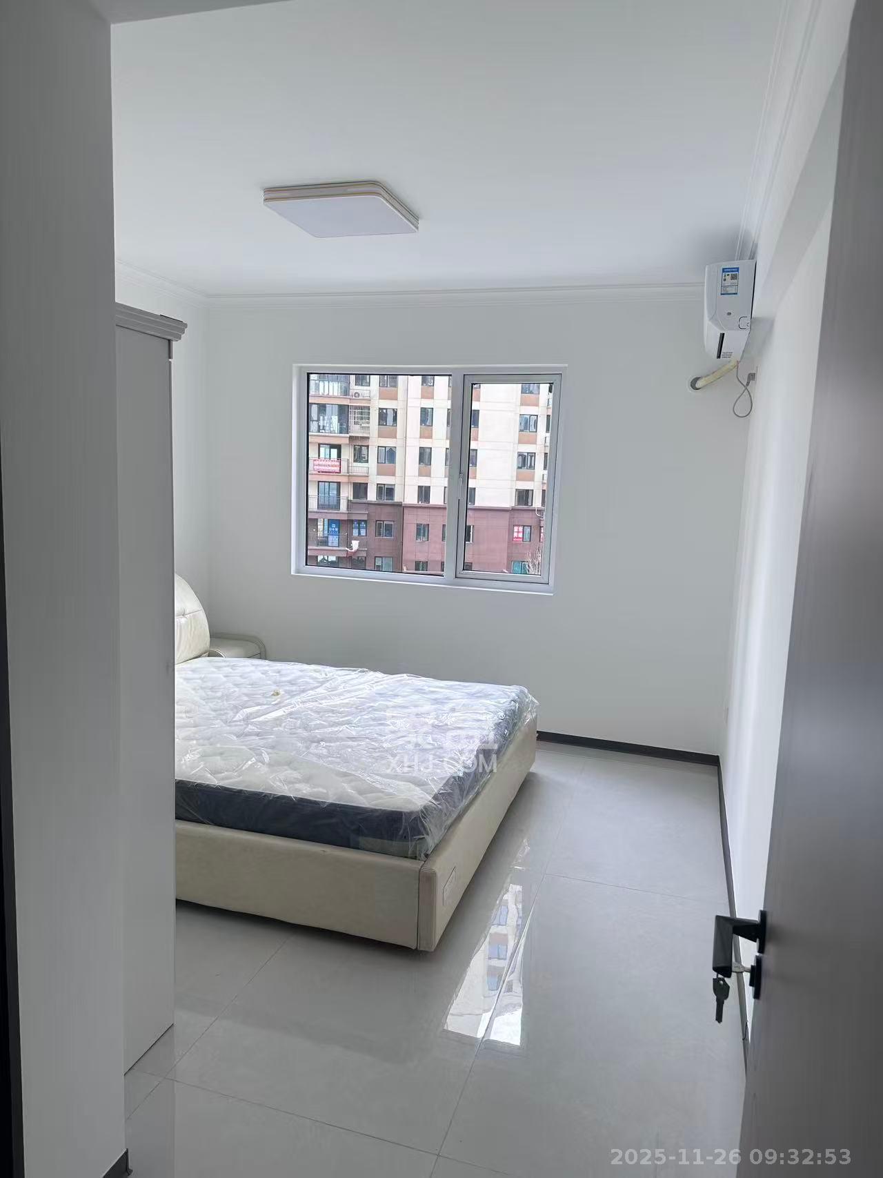 苏托佳园  3室2厅2卫    2000.0元/月室内图