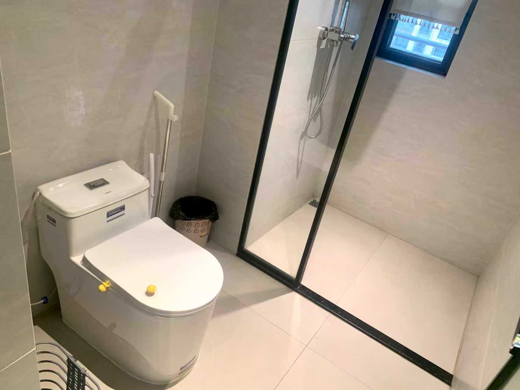 海航豪庭南苑 4室2厅2卫 9000.0元/月 海航豪庭南苑 4室2厅2卫 9000.0元/月室内图