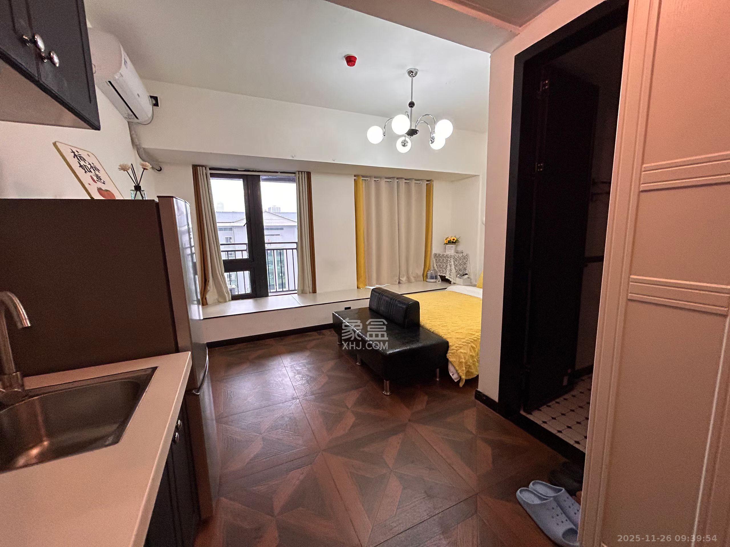 碧桂园城市之光  1室1厅1卫    1400.0元/月