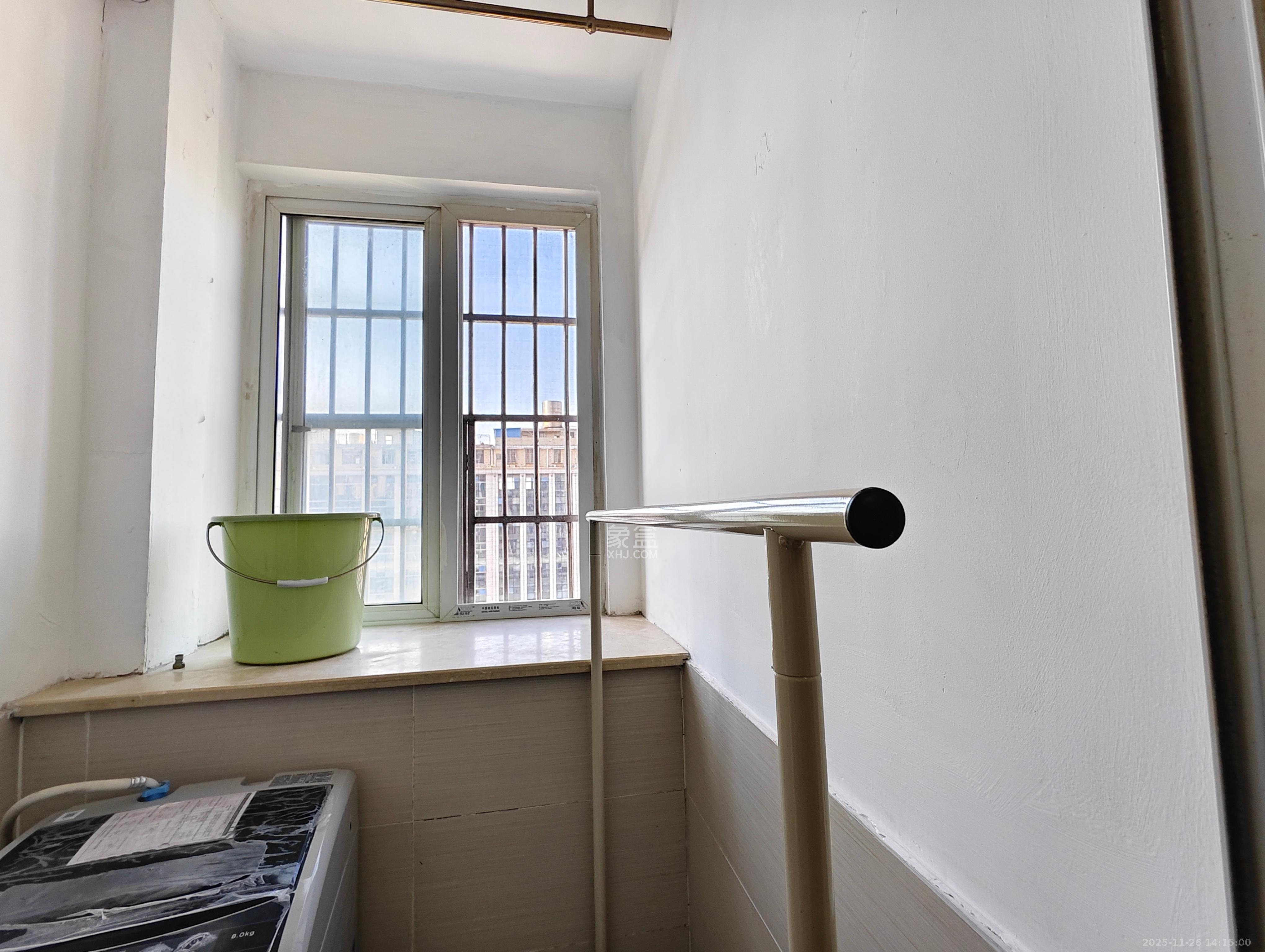 月亮湾草莓街区一、二期 1室1厅2卫 1000.0元/月 月亮湾草莓街区一、二期 1室1厅2卫 1000.0元/月室内图