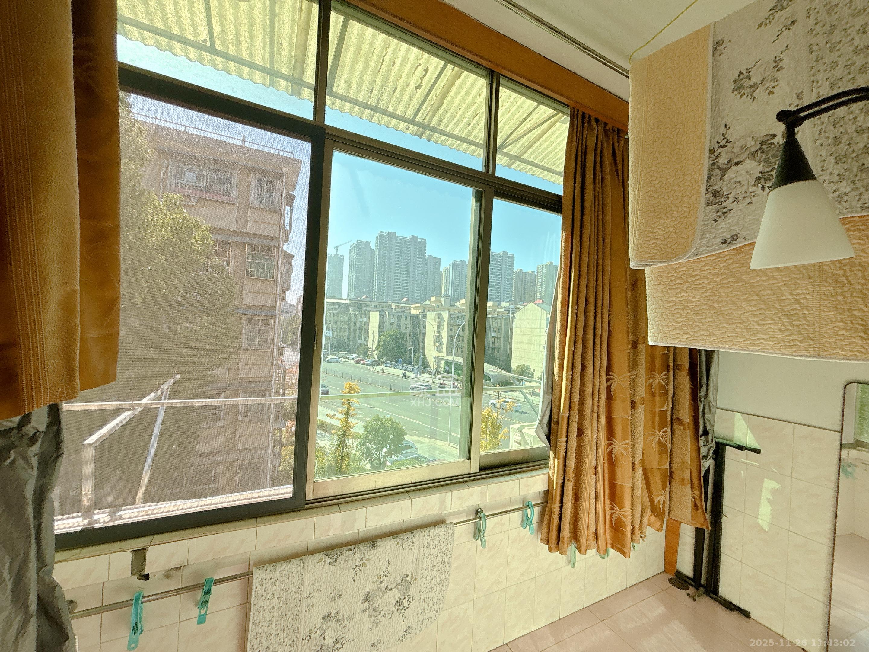 商业储运公司宿舍 2室1厅1卫 2000.0元/月 商业储运公司宿舍 2室1厅1卫 2000.0元/月室内图