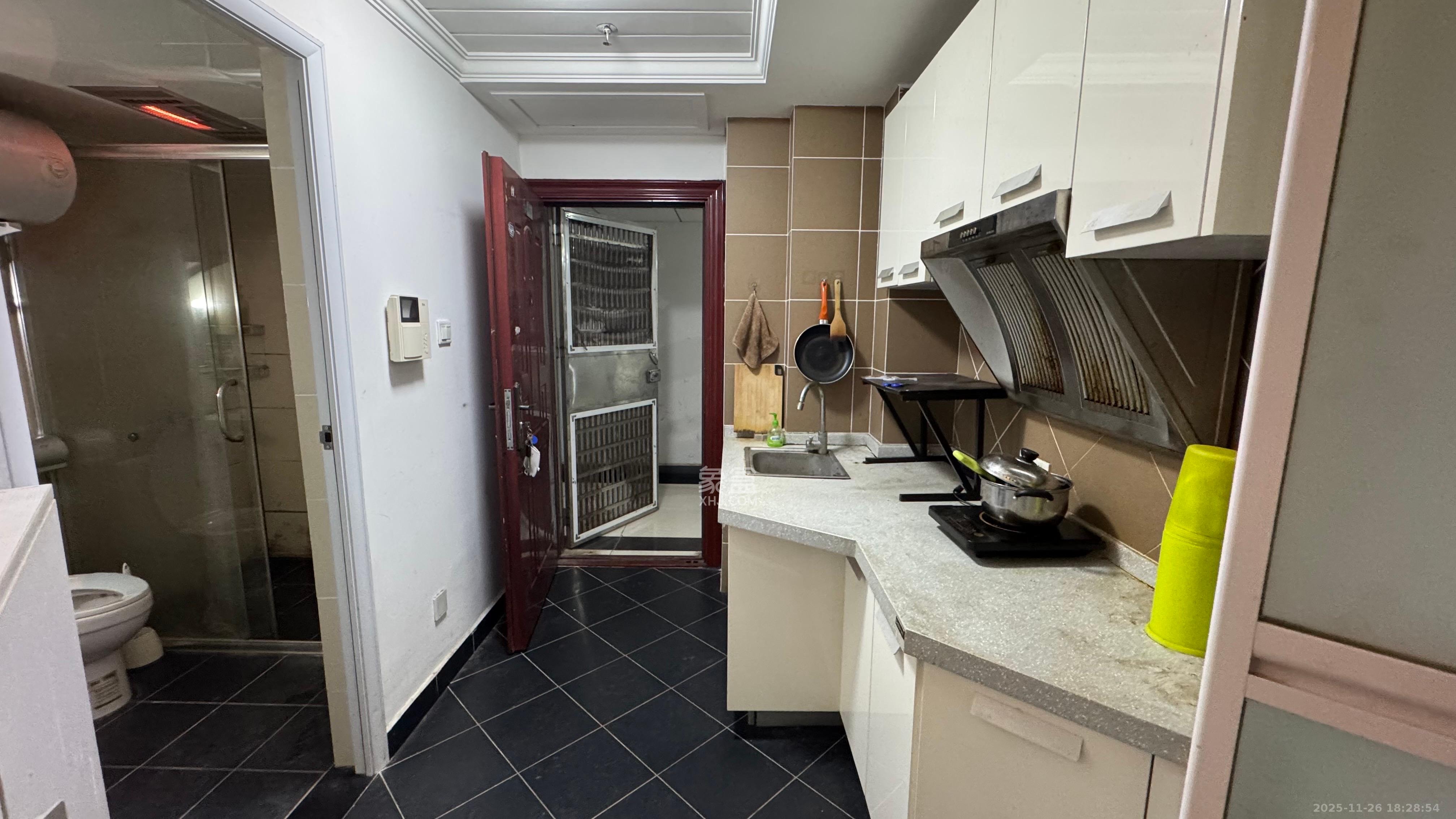 时代星城  1室1厅1卫    1000.0元/月室内图