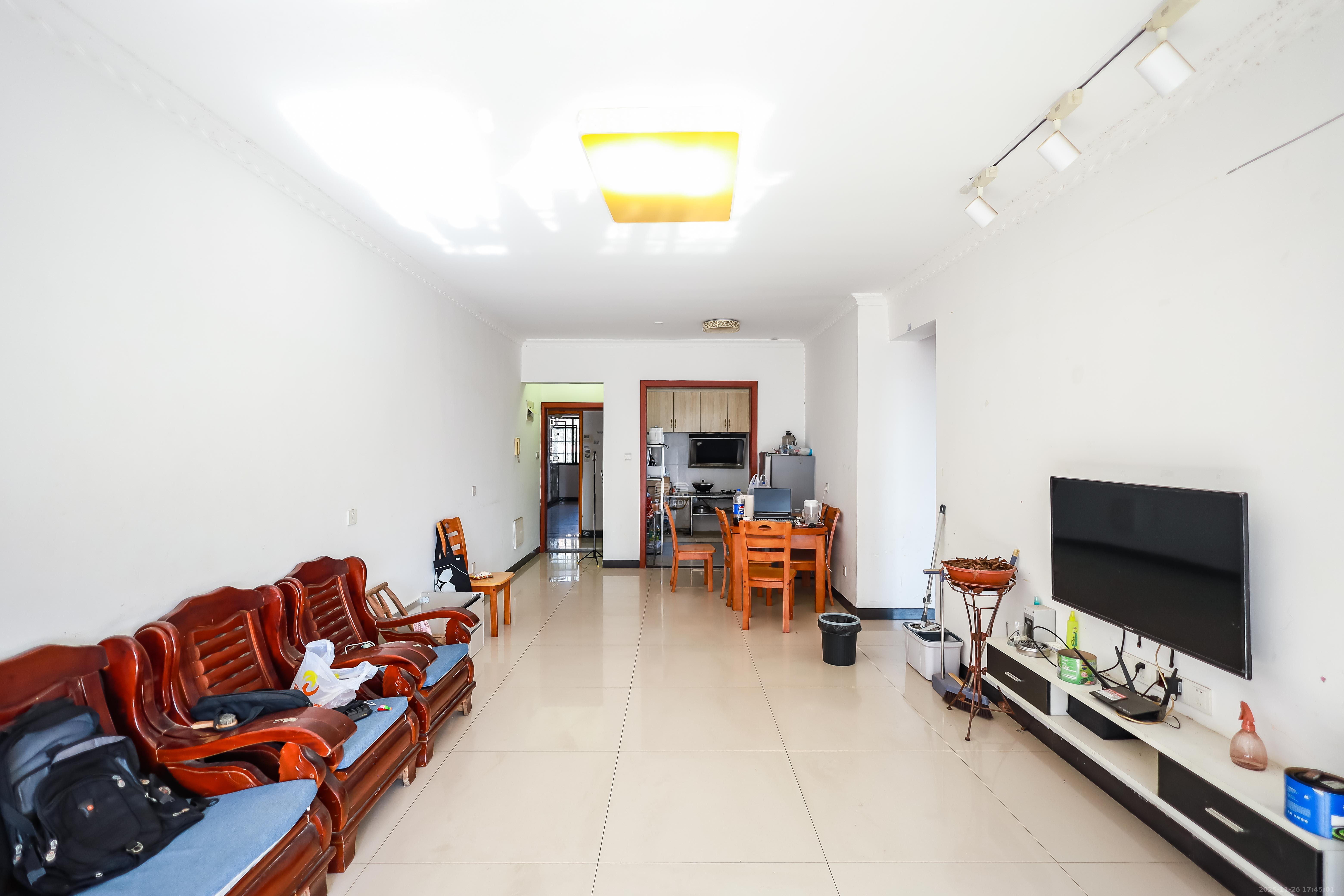 金南家园一期 2室2厅1卫 42.0万 金南家园一期 2室2厅1卫 42.0万客厅