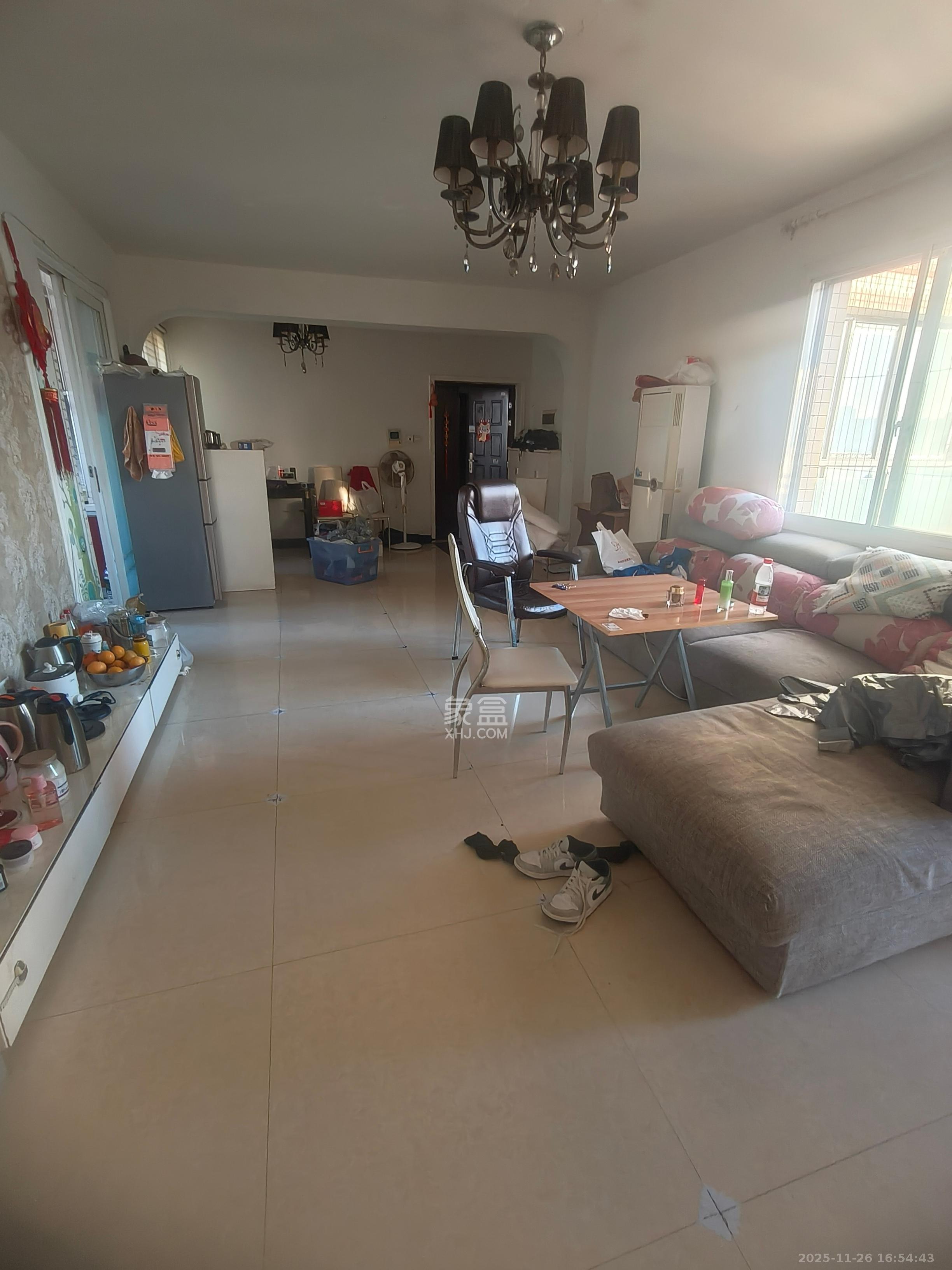 锦湘国际星城三期(锦绣苑) 3室2厅2卫 2700.0元/月 锦湘国际星城三期(锦绣苑) 3室2厅2卫 2700.0元/月室内图