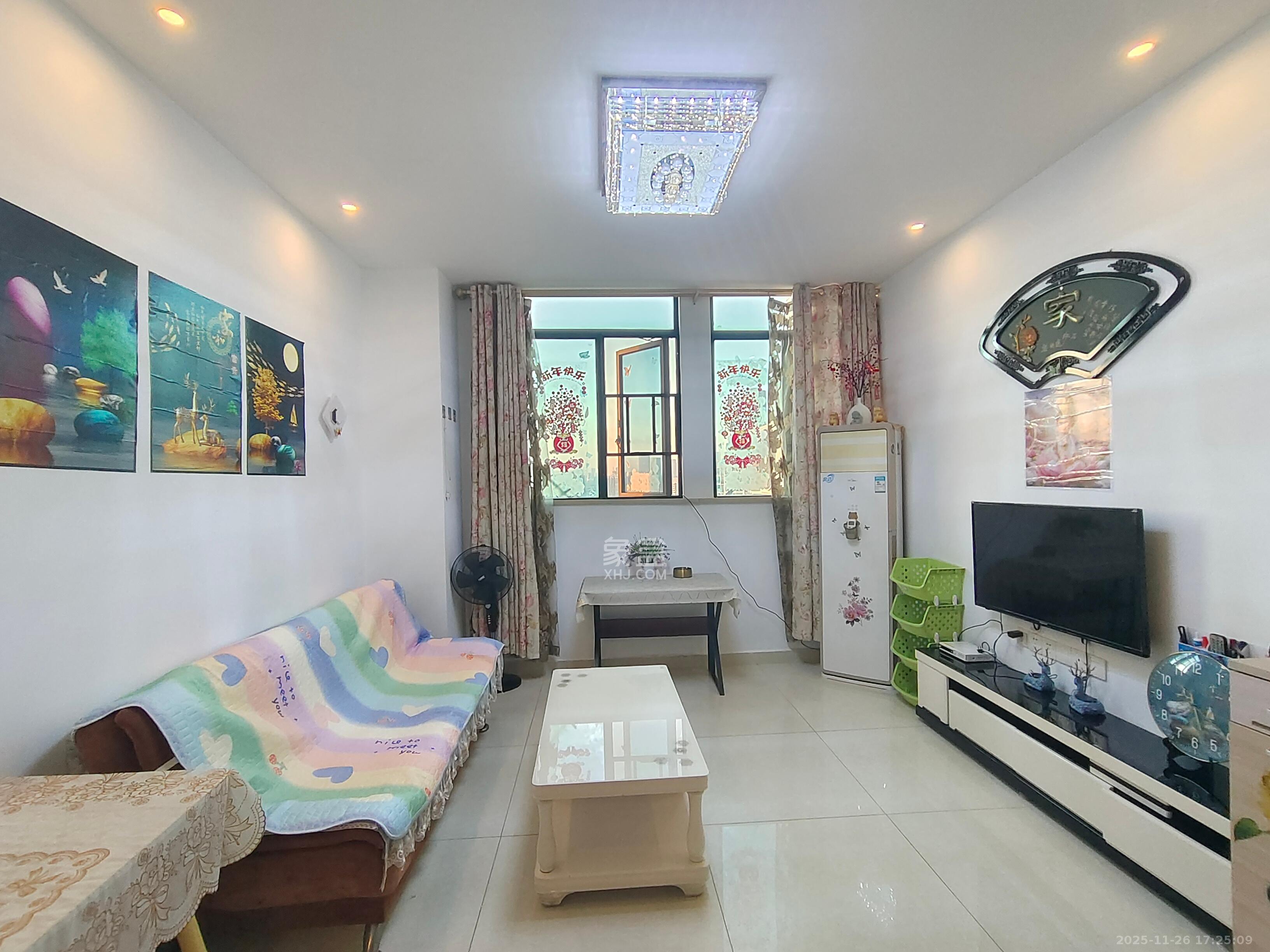 融圣国际 2室1厅1卫 2400.0元/月 融圣国际 2室1厅1卫 2400.0元/月室内图