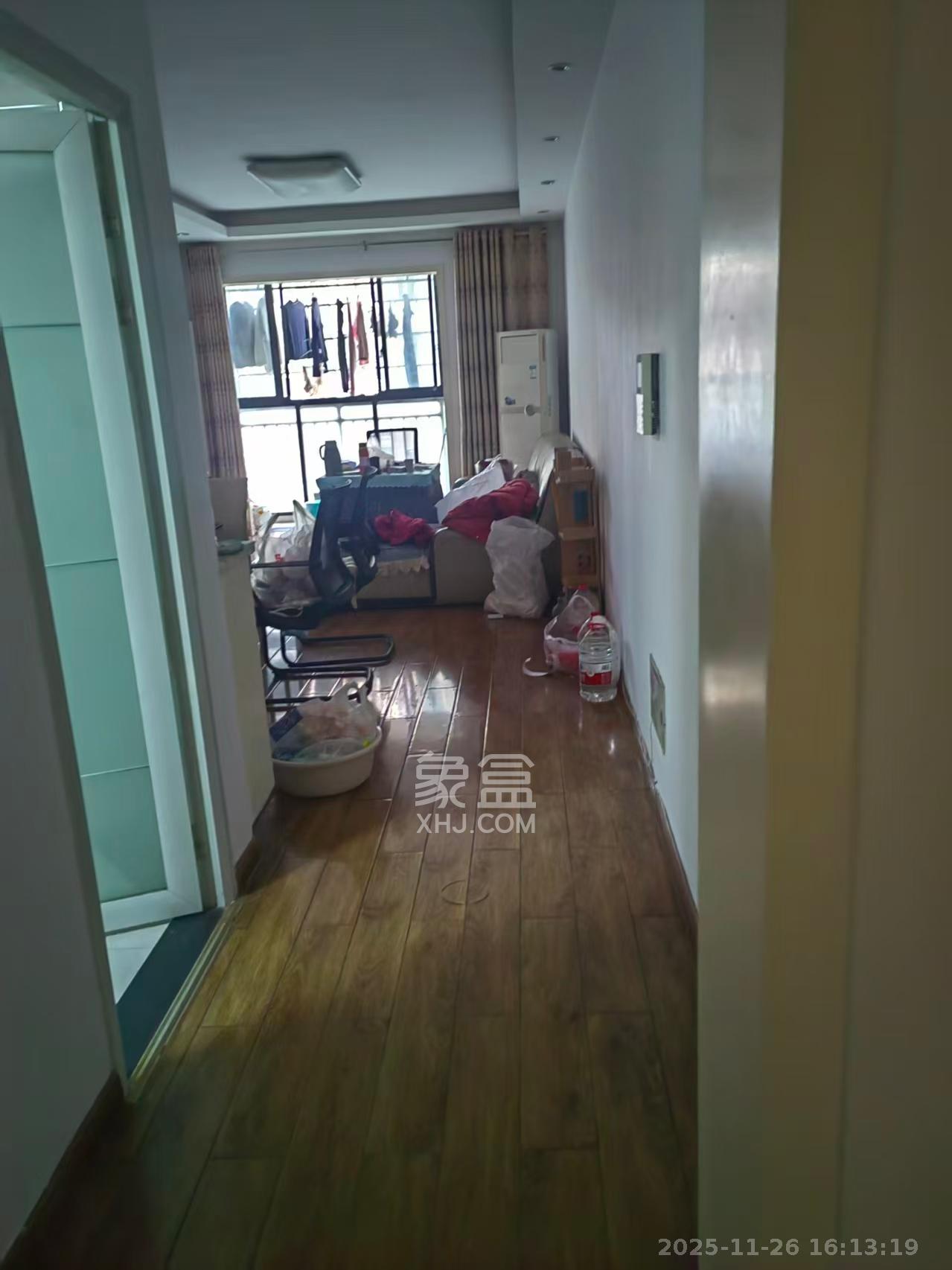 英郡年华  2室1厅1卫    2100.0元/月室内图