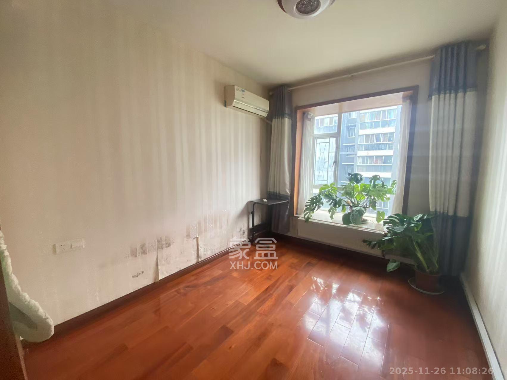 长房东郡 4室2厅2卫 3800.0元/月 长房东郡 4室2厅2卫 3800.0元/月室内图