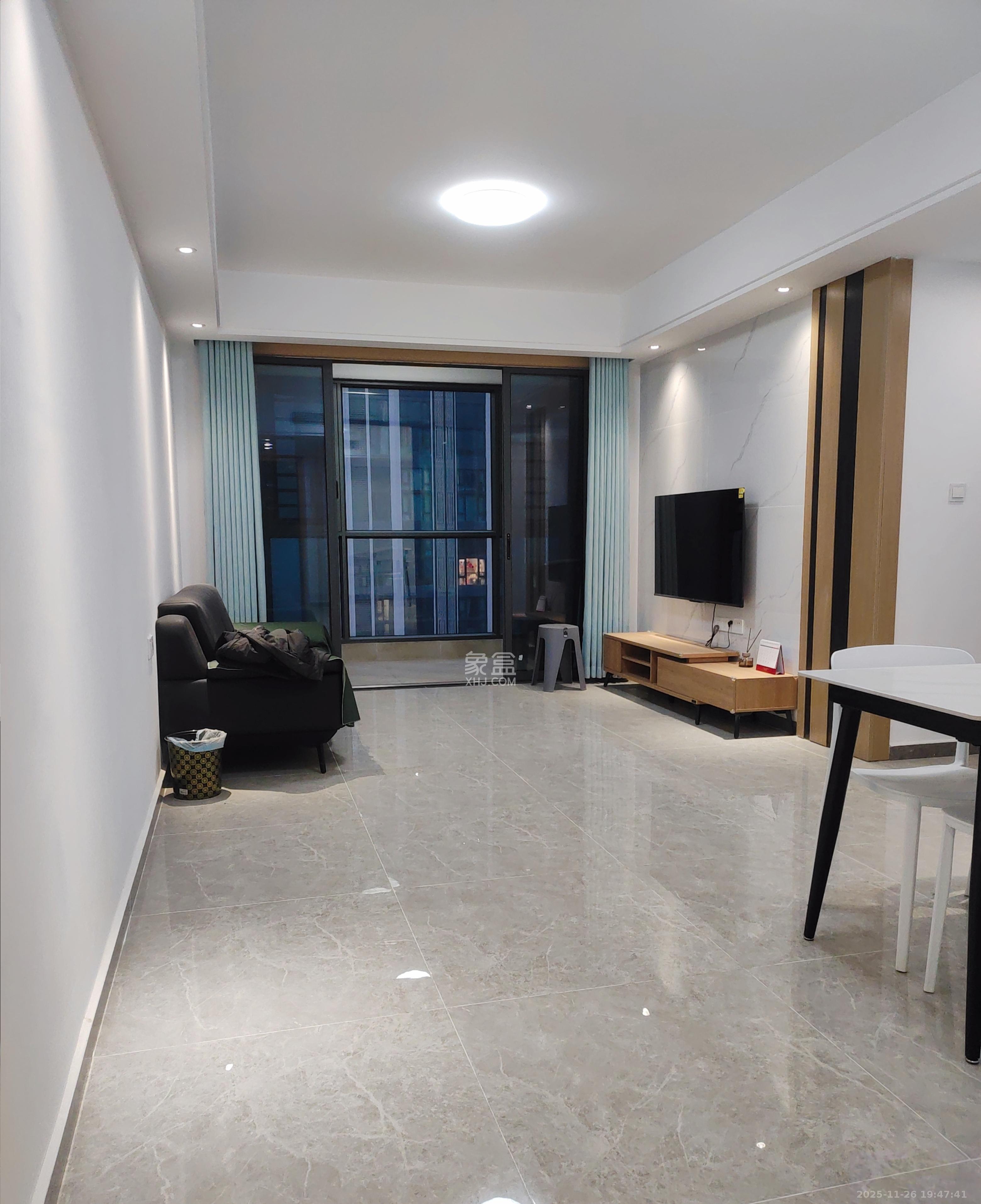 麓谷山湖郡  3室2厅2卫    2600.0元/月室内图