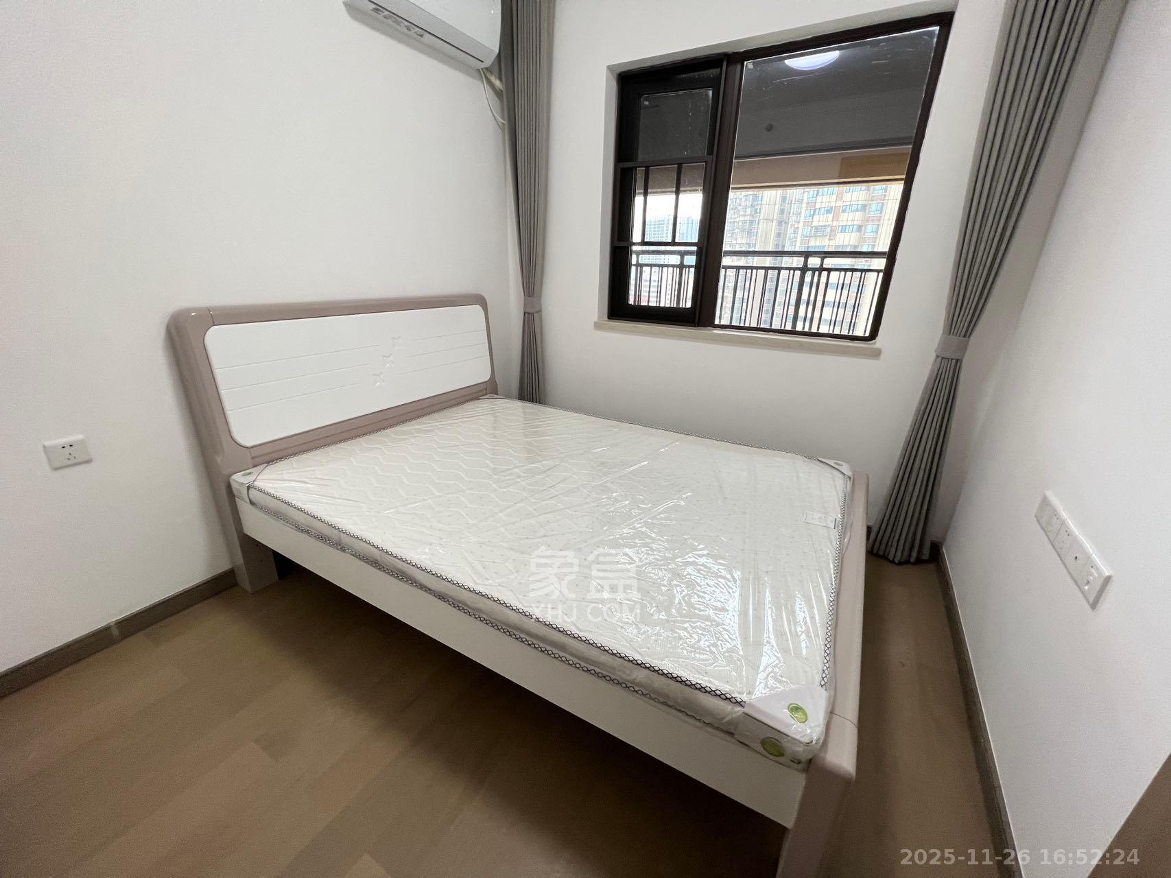 越秀悦湖台  3室2厅2卫    3800.0元/月室内图