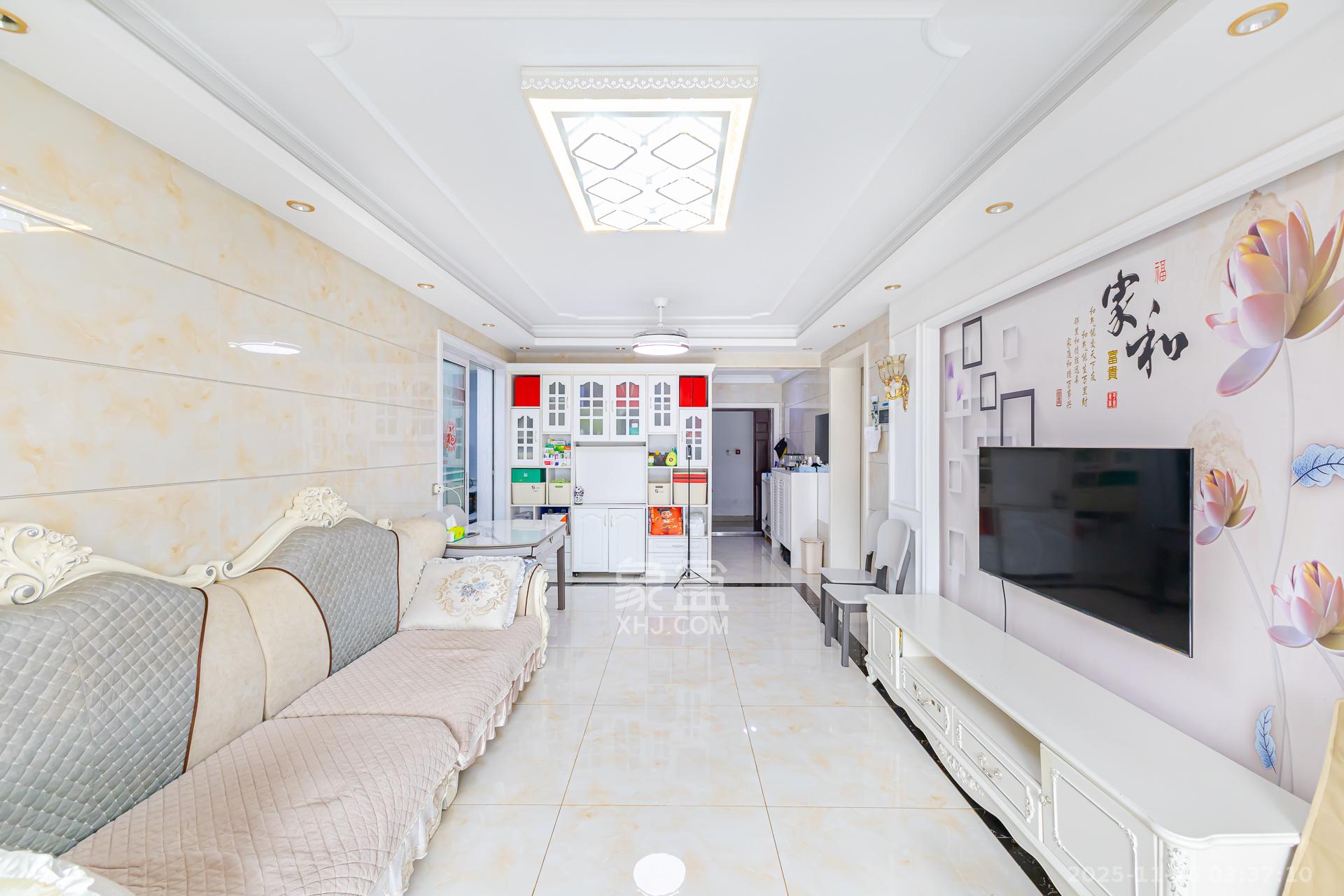 明发国际城 3室2厅1卫 75.0万 明发国际城 3室2厅1卫 75.0万客厅