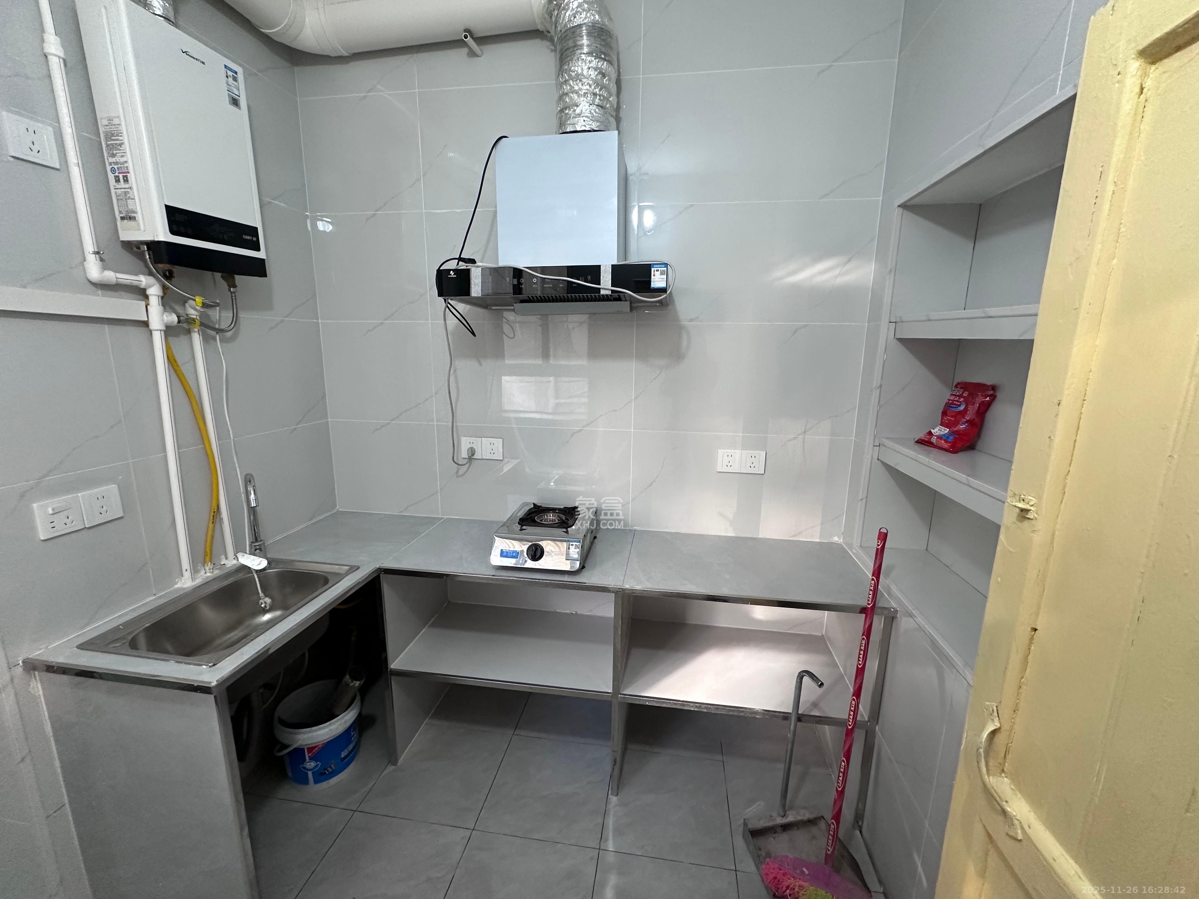 高升巷散盘  1室1厅1卫    1700.0元/月室内图