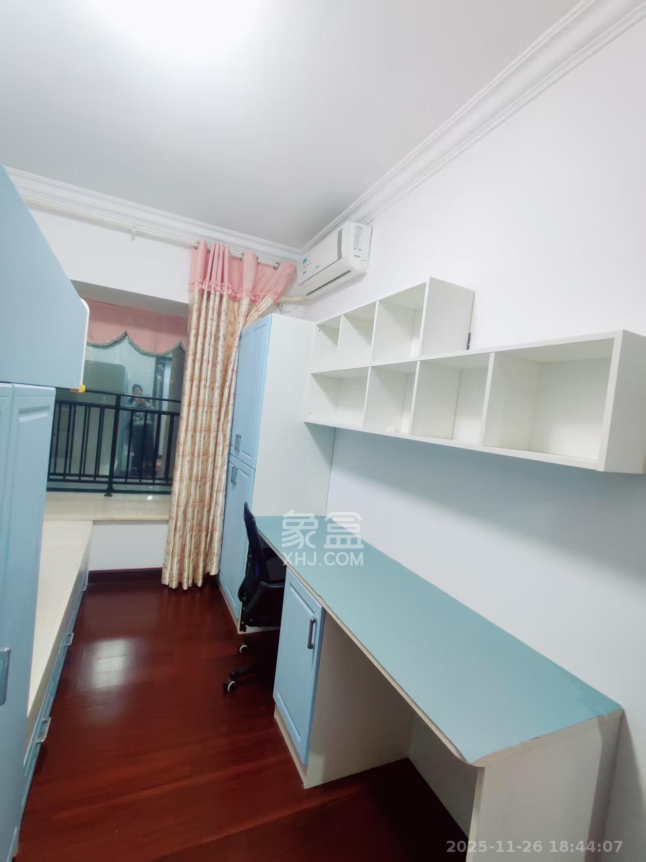 富基世纪公园 3室2厅2卫 1800.0元/月 富基世纪公园 3室2厅2卫 1800.0元/月室内图