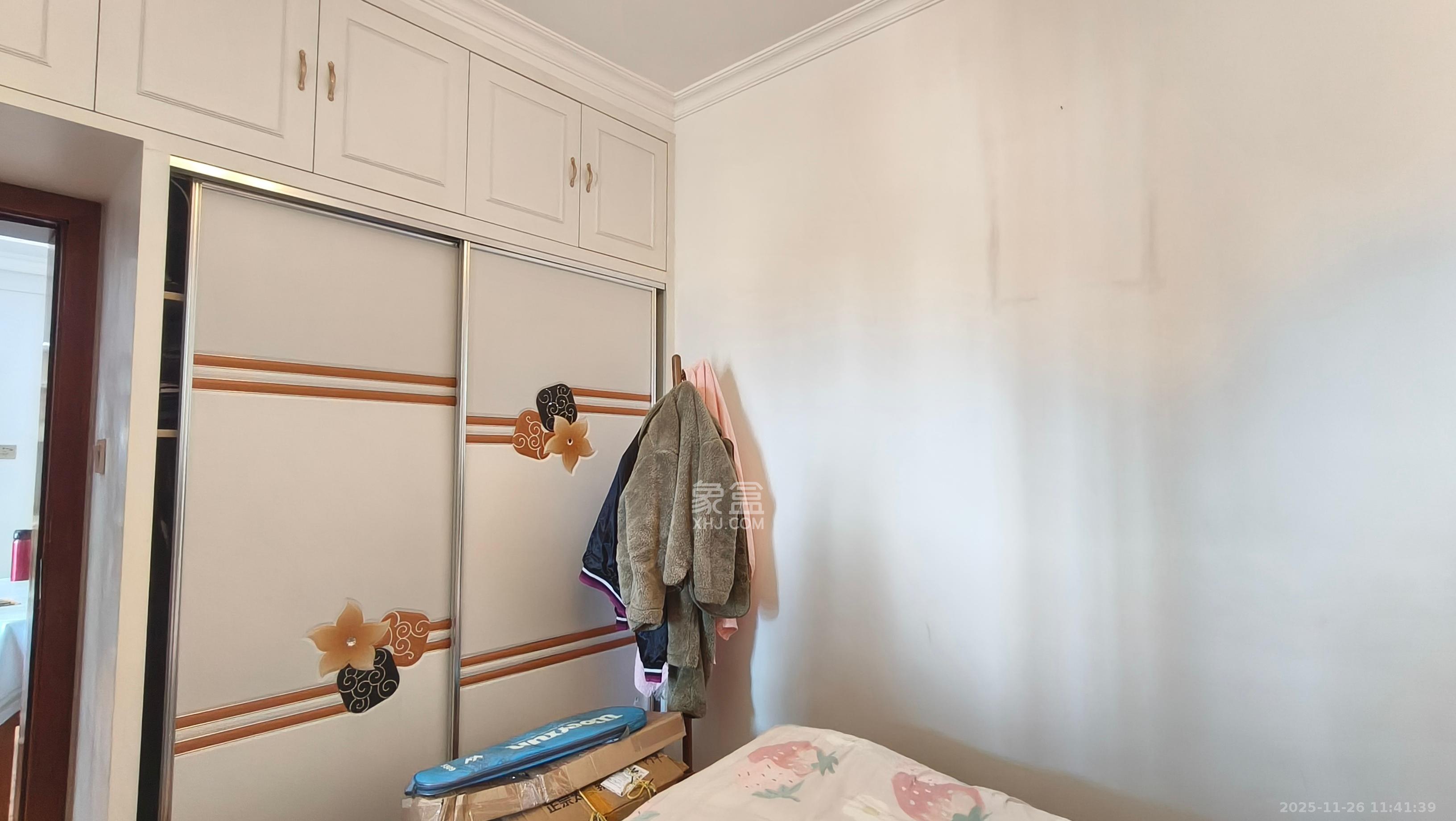 阳光丽城一期  3室2厅1卫    2600.0元/月室内图