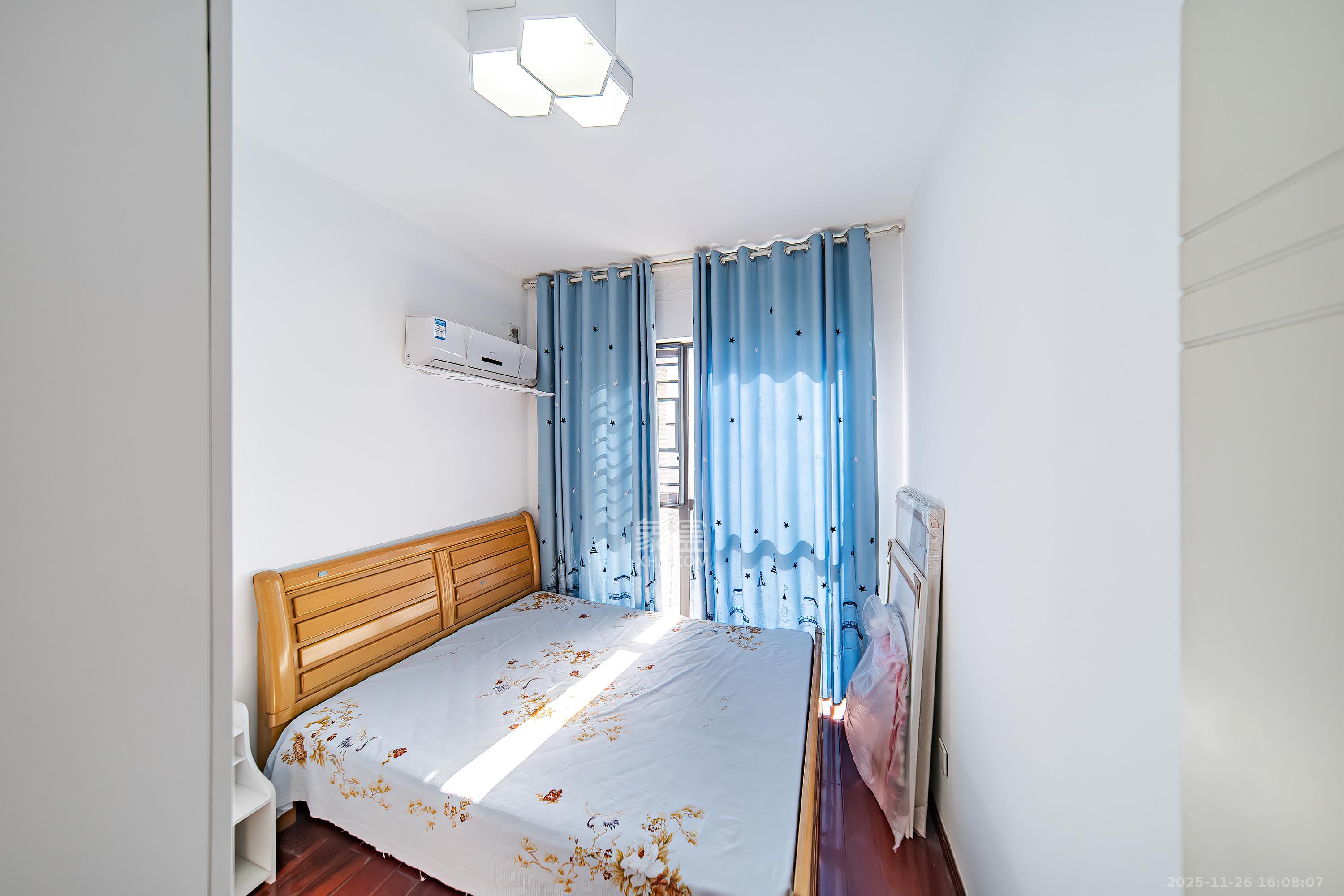 金土地第一湾 3室2厅2卫 86.8万 金土地第一湾 3室2厅2卫 86.8万卧室