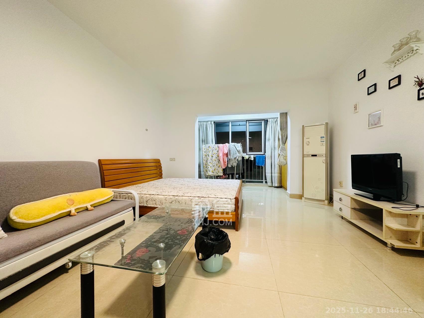 左岸右岸 1室0厅1卫 1800.0元/月 左岸右岸 1室0厅1卫 1800.0元/月室内图