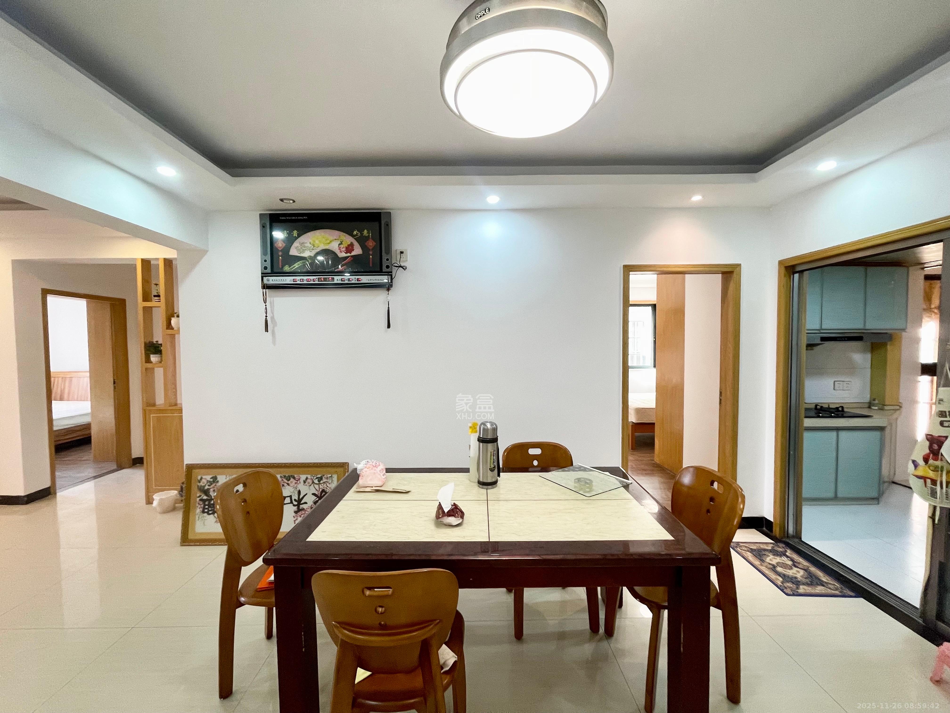 诚兴园  3室2厅1卫    2200.0元/月室内图