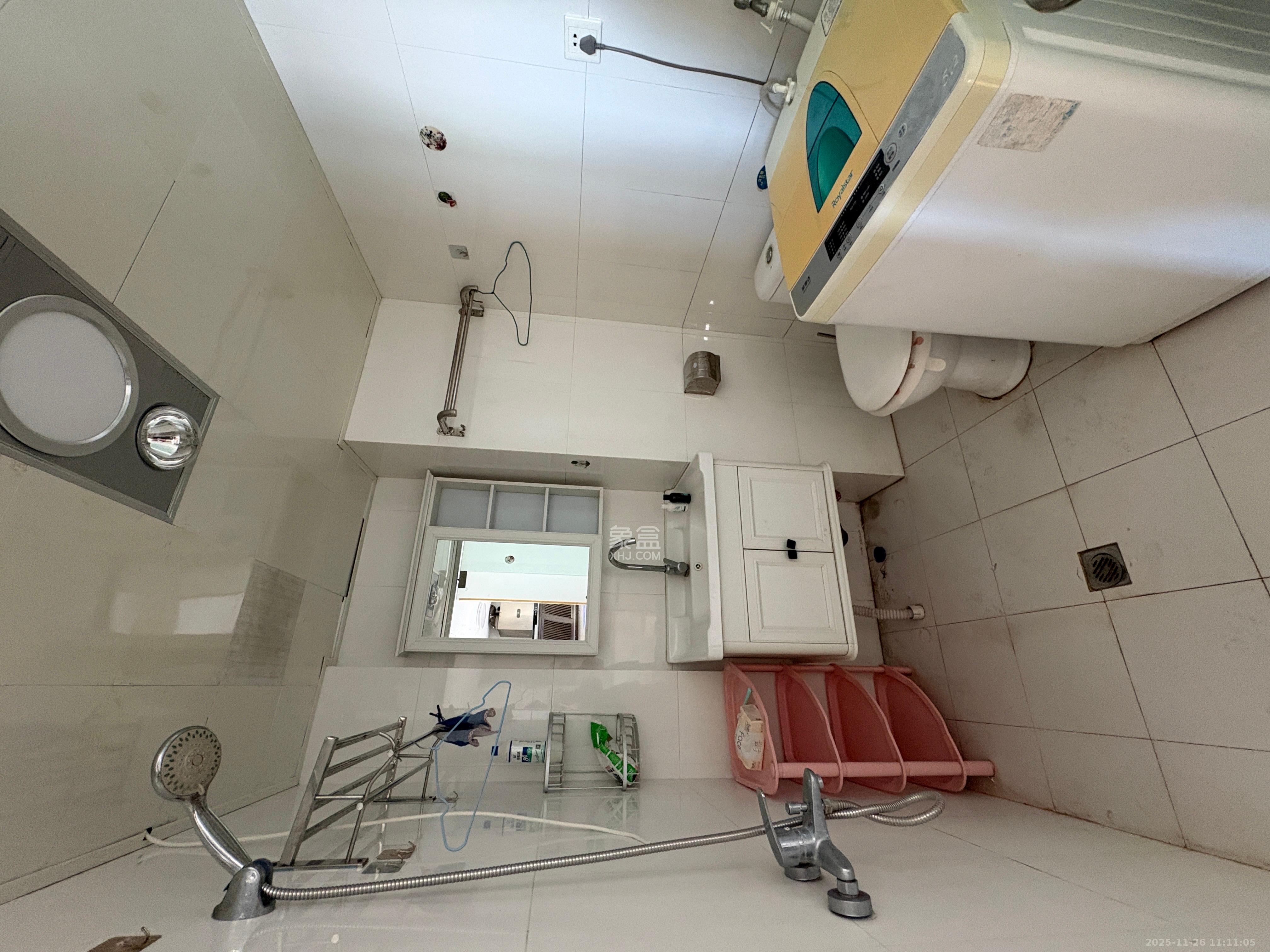 2076至高点 1室1厅1卫 1300.0元/月 2076至高点 1室1厅1卫 1300.0元/月室内图