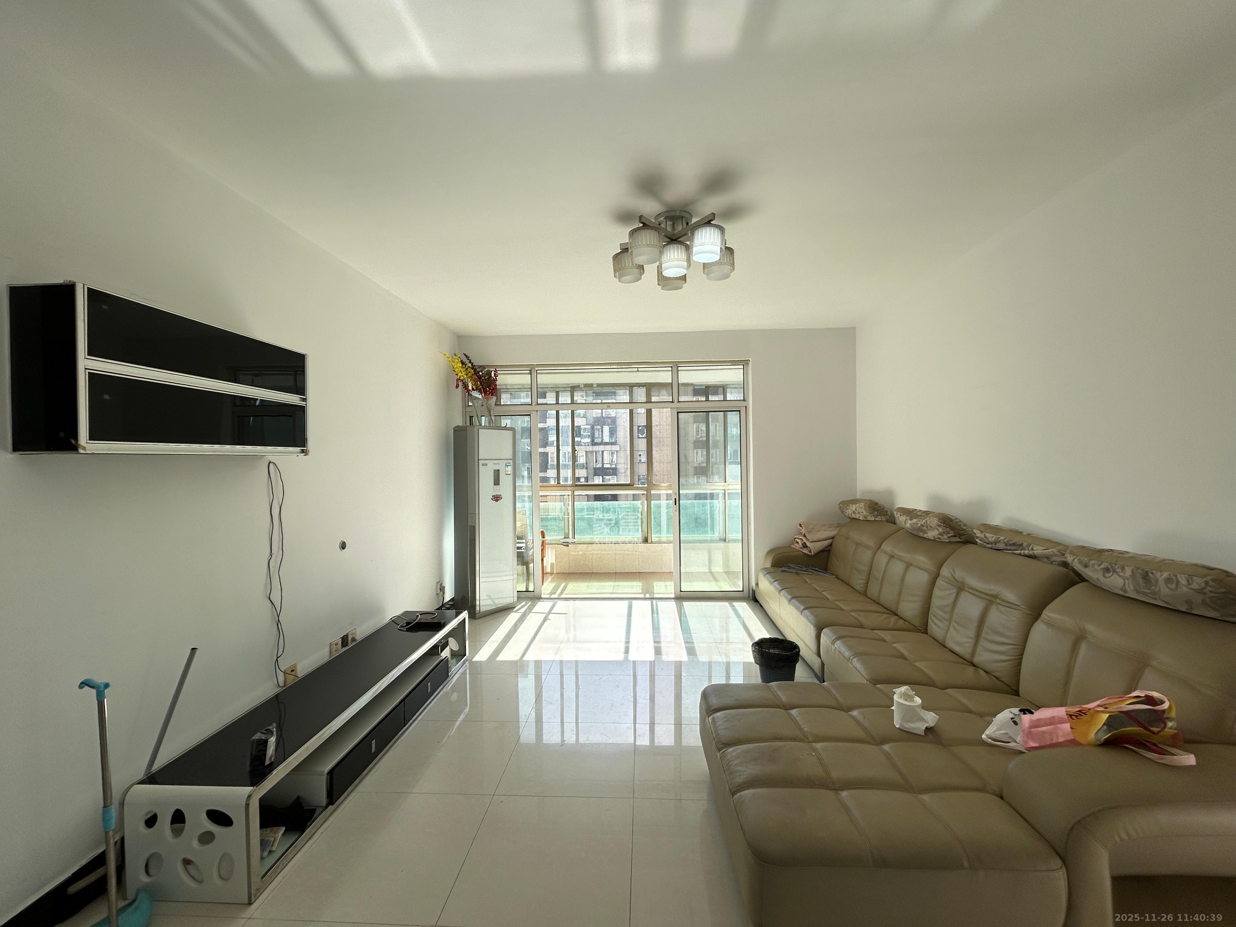 湘麓国际  3室0厅0卫    2550.0元/月室内图1