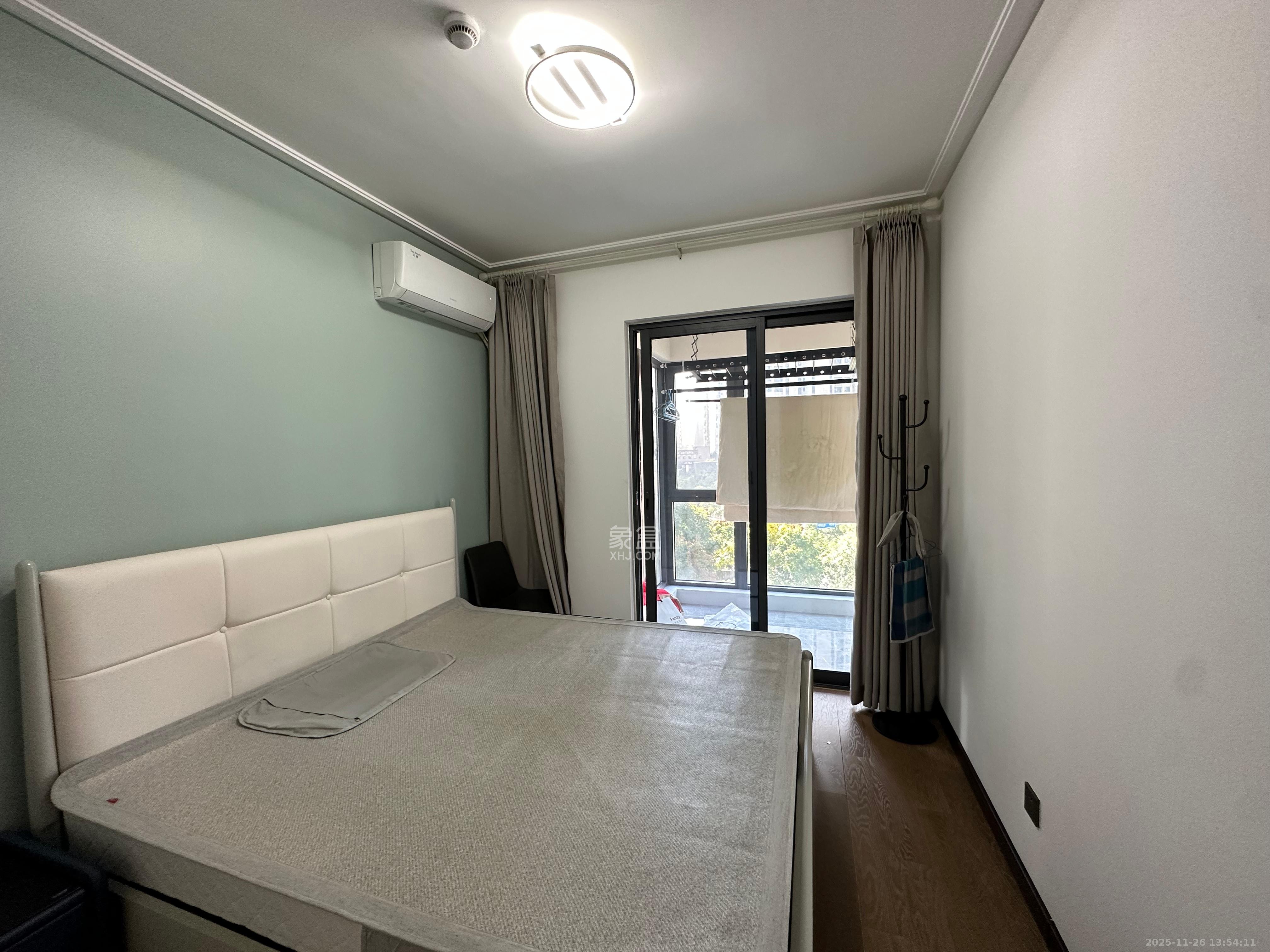 卓越中寰 3室2厅2卫 4500.0元/月 卓越中寰 3室2厅2卫 4500.0元/月室内图