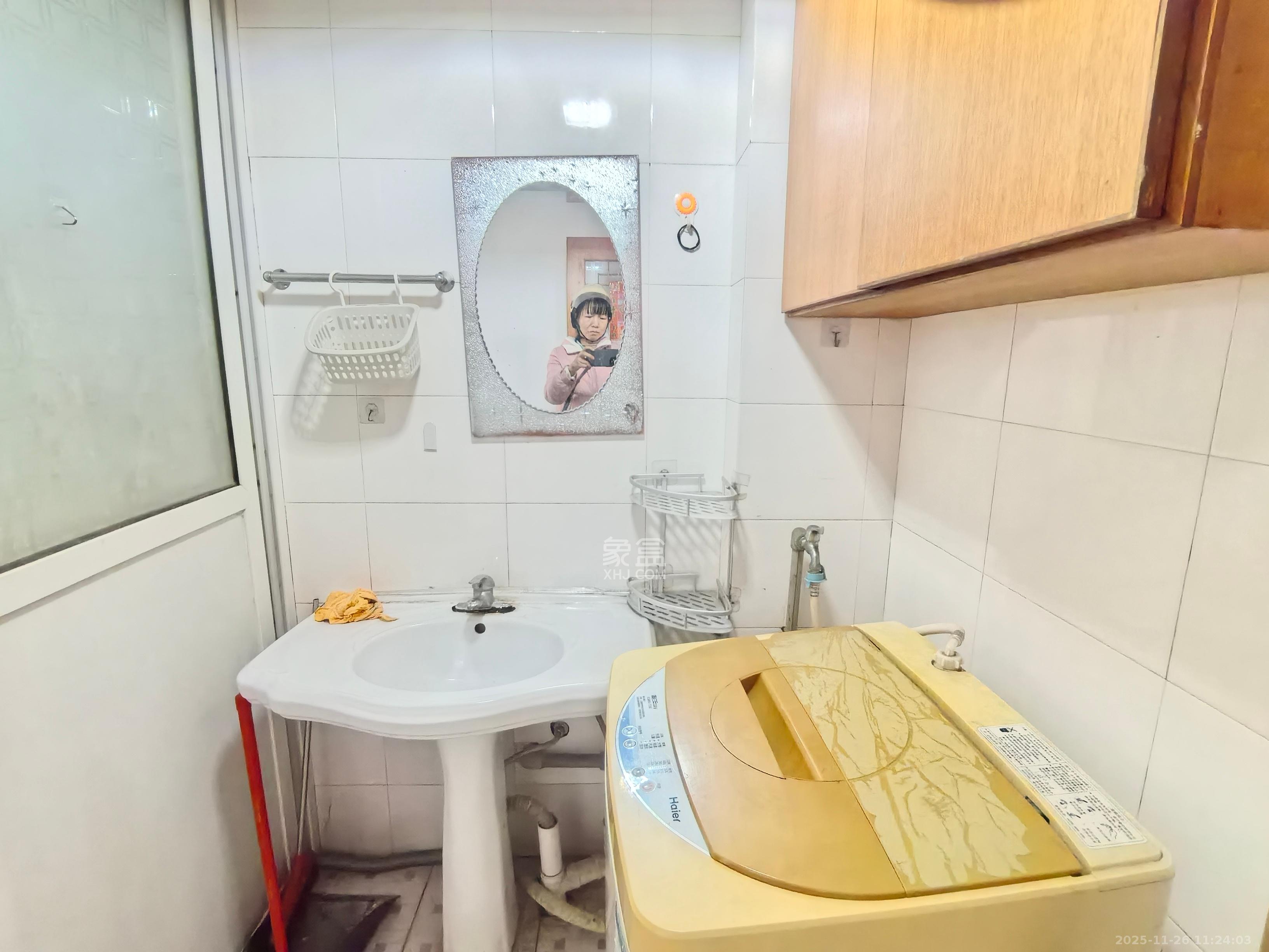 金信阳光在线  2室1厅1卫    1100.0元/月室内图