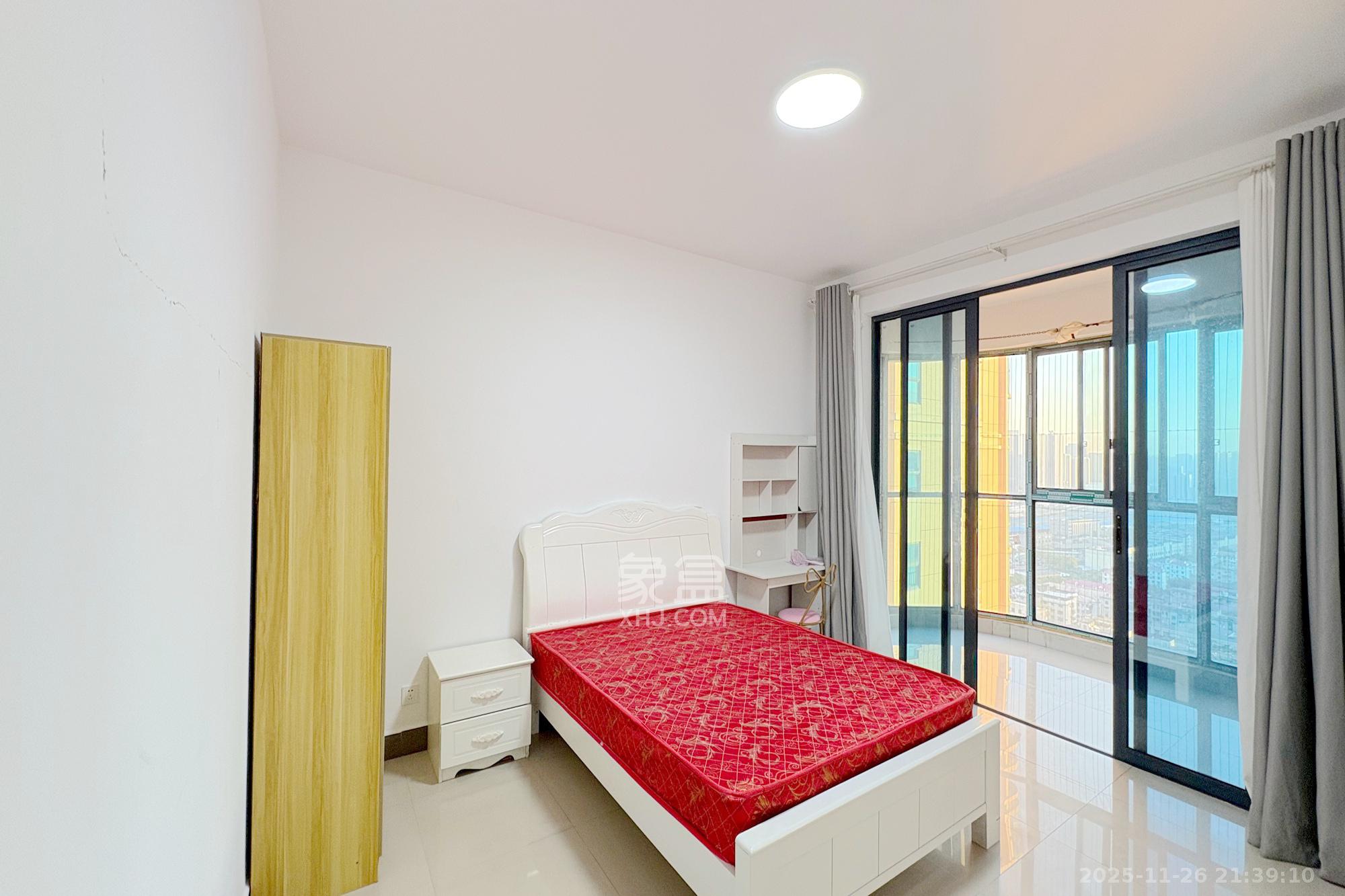 融圣国际 2室1厅1卫 89.0万 融圣国际 2室1厅1卫 89.0万卧室