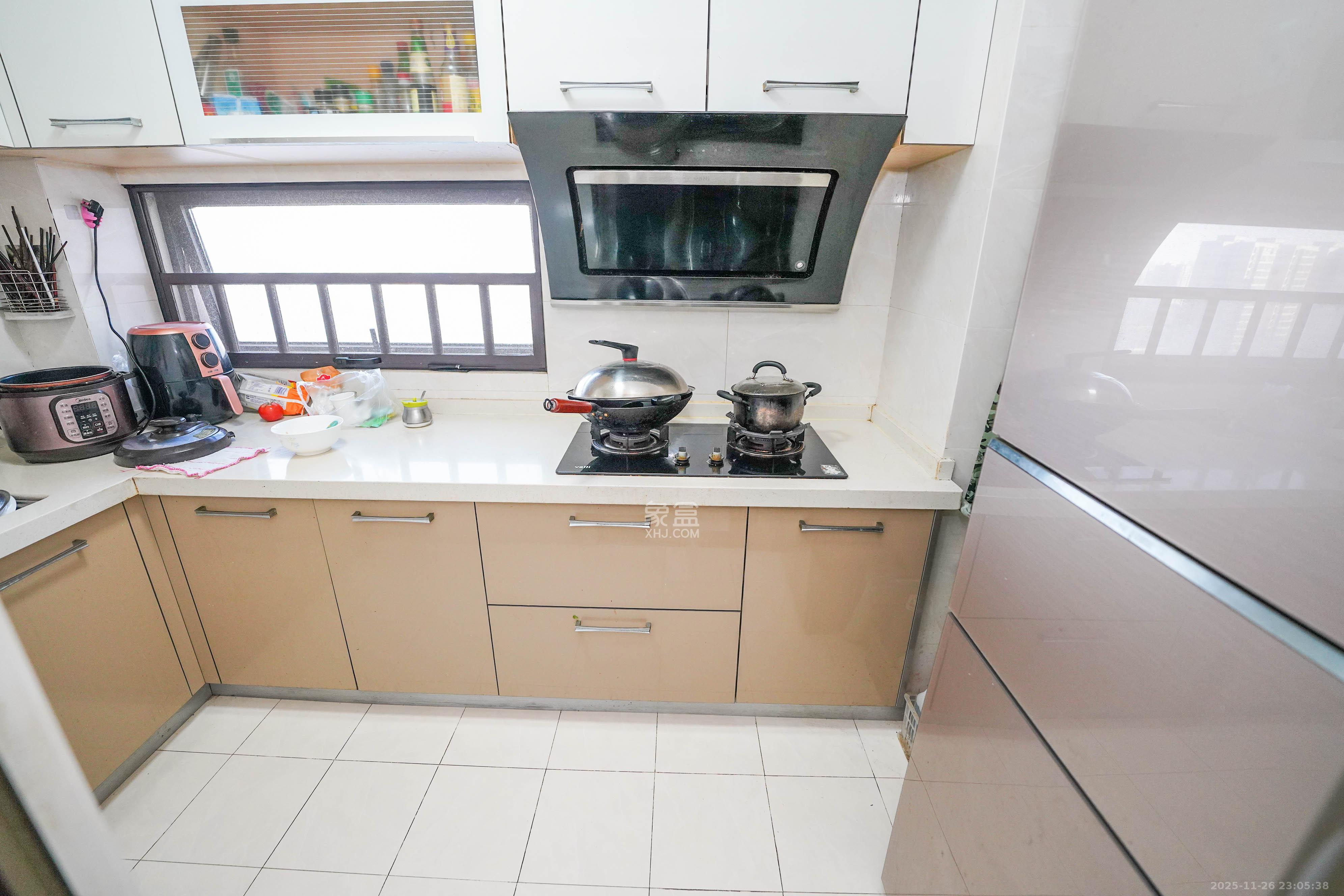 汇金城/嘉华城（二期、三期）  2室2厅1卫    85.0万厨房