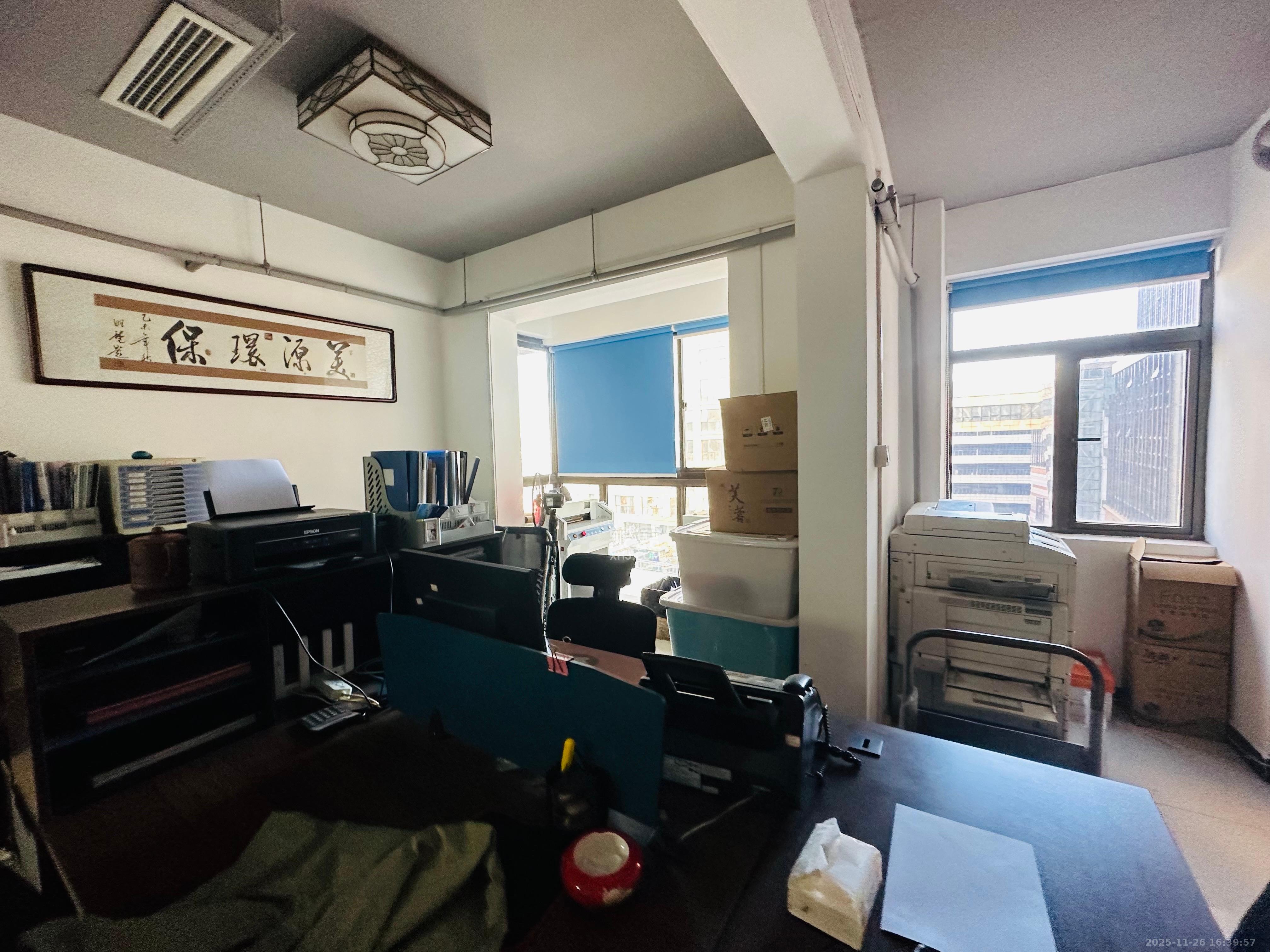 华晨国际公馆  3室2厅1卫    3000.0元/月