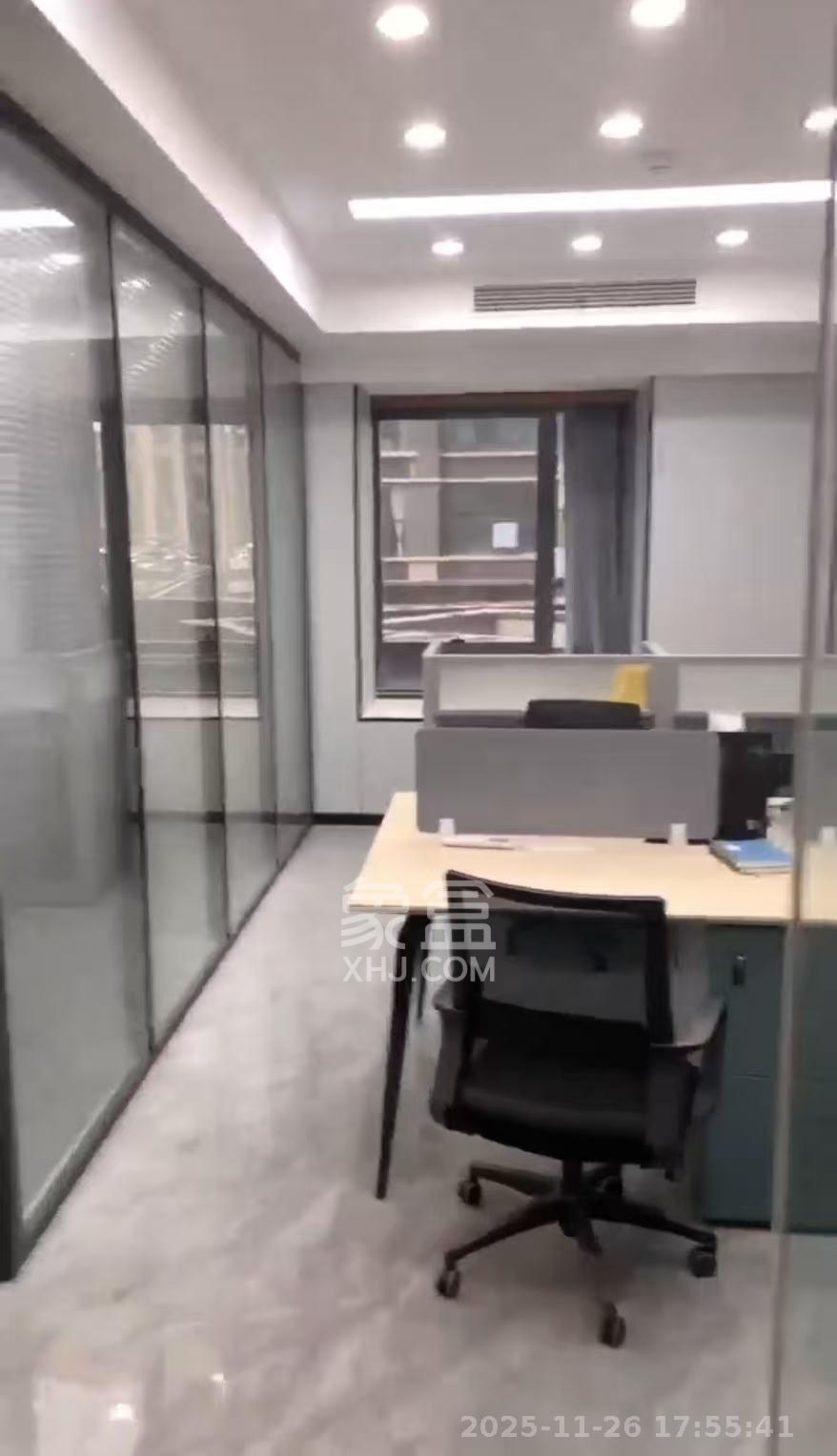 龙湖铂金岛 1室1厅1卫 4000.0元/月 龙湖铂金岛 1室1厅1卫 4000.0元/月室内图