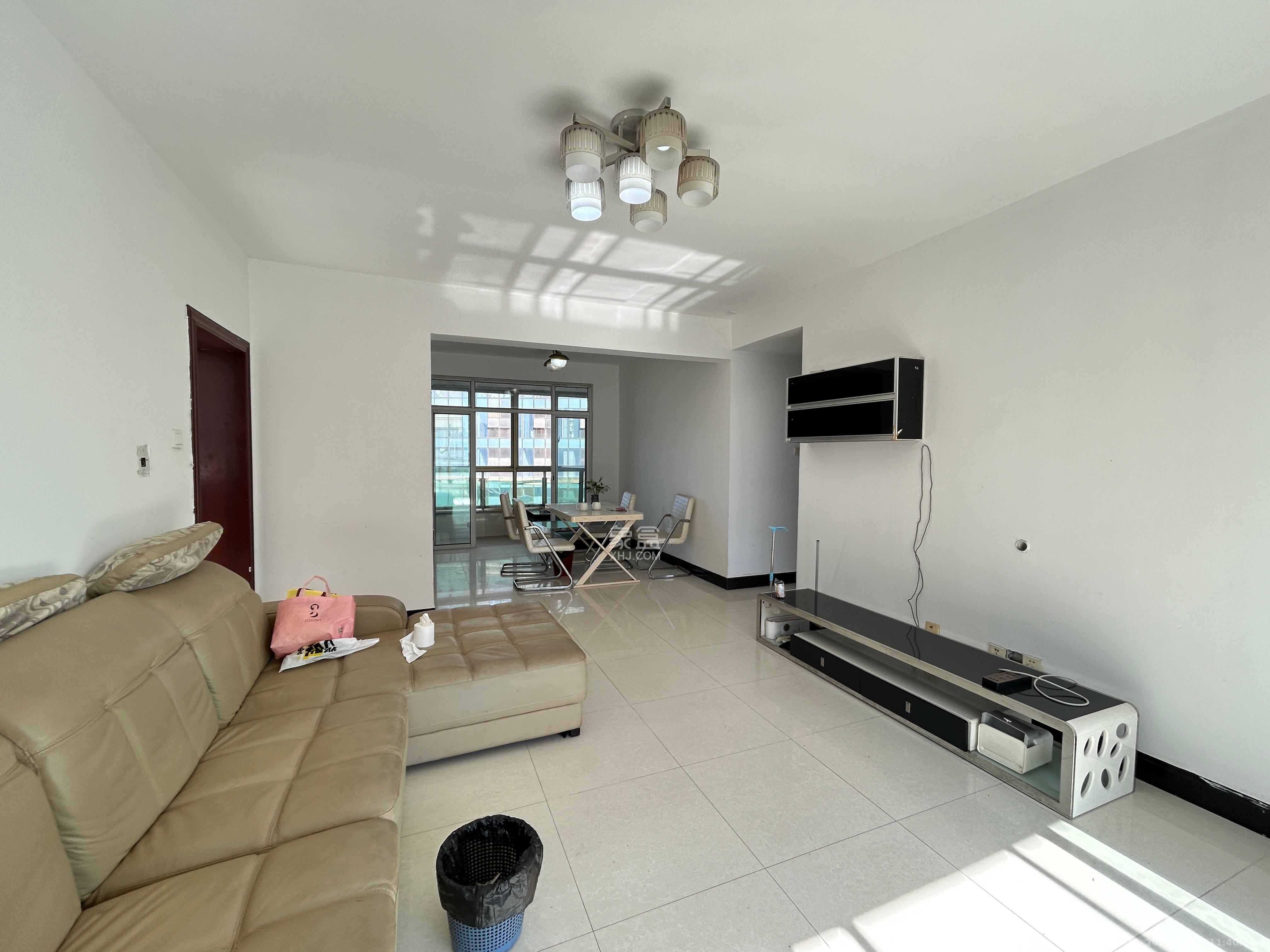 湘麓国际 3室0厅0卫 2550.0元/月 湘麓国际 3室0厅0卫 2550.0元/月室内图