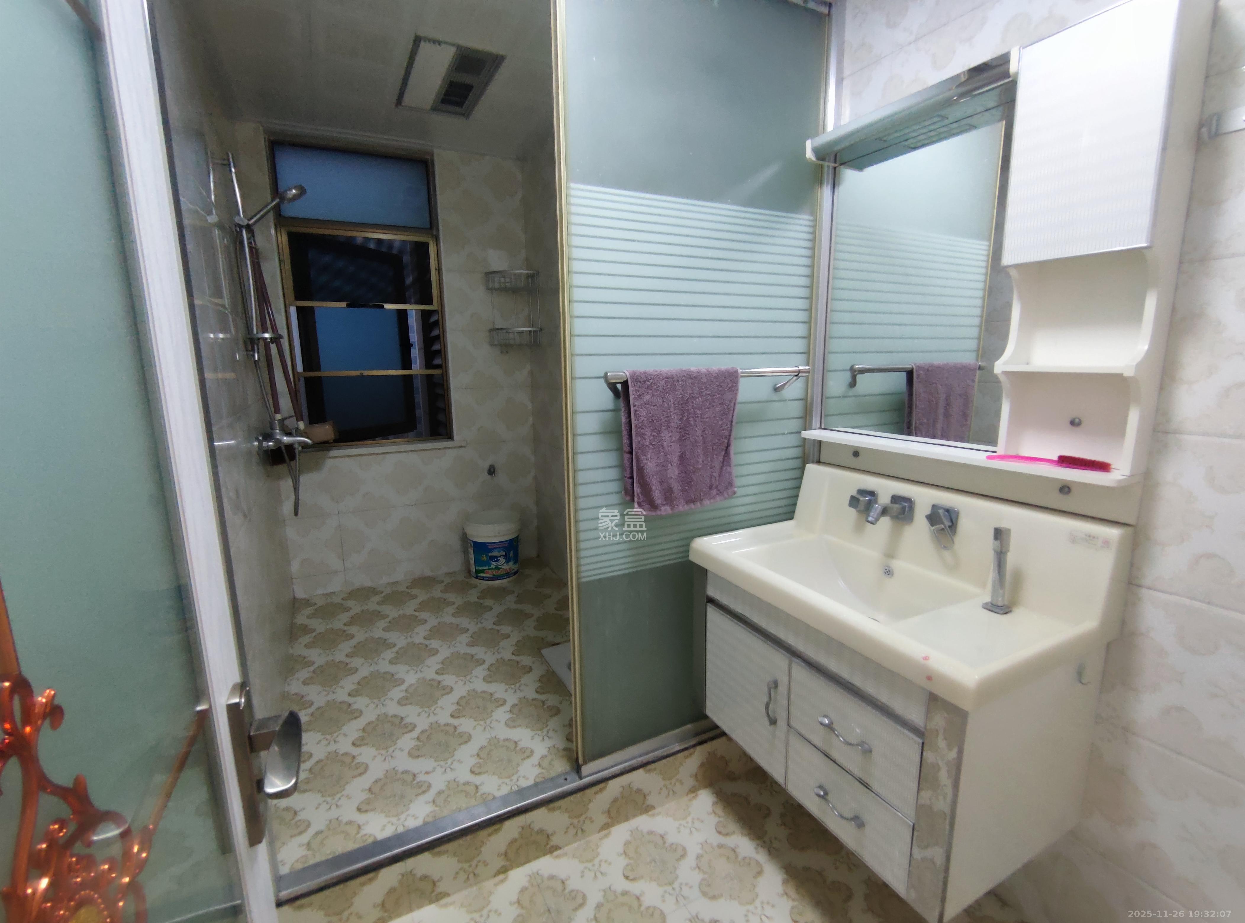 世茂铂翠湾一期  4室2厅2卫    4000.0元/月室内图