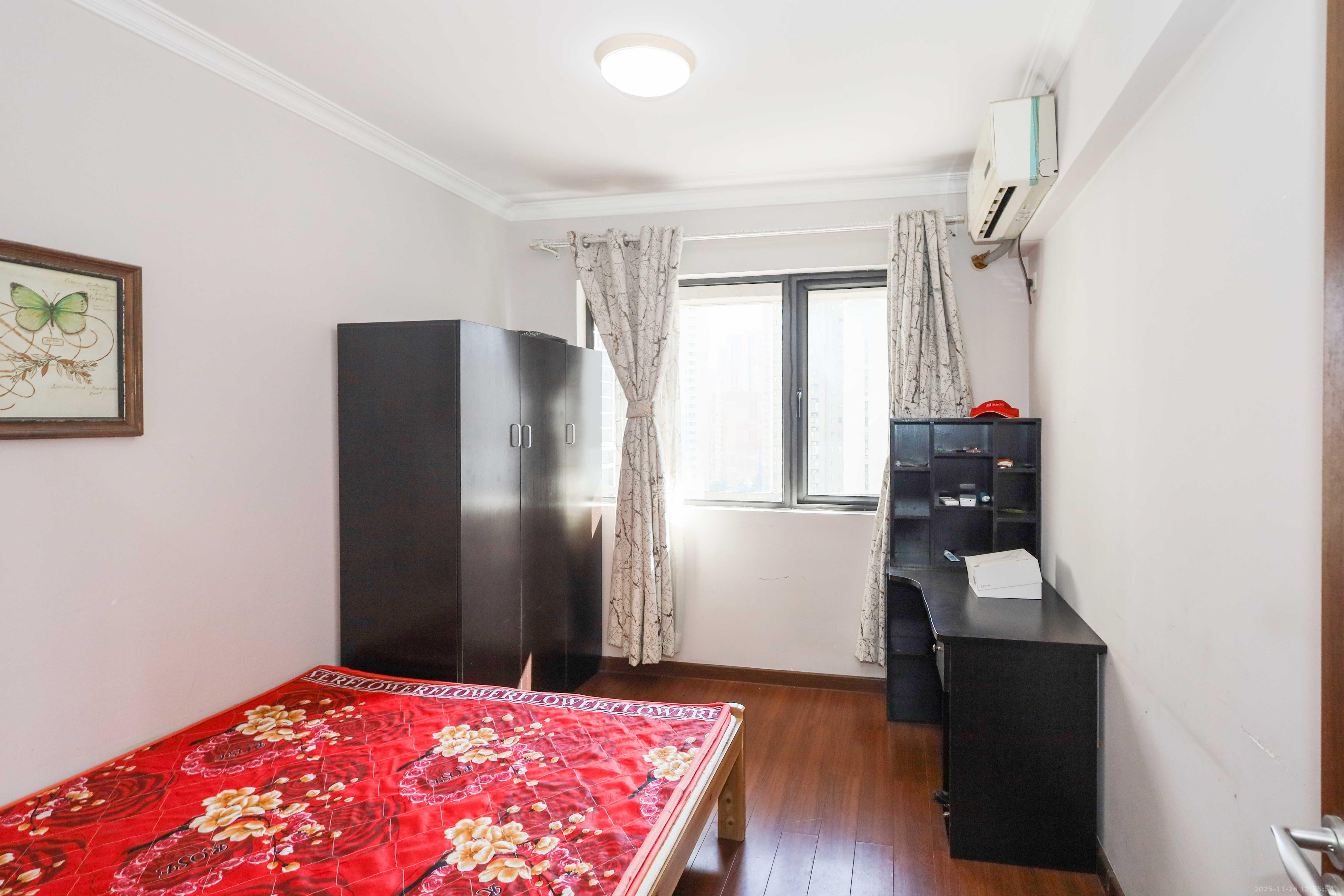 万科城市花园 3室2厅1卫 75.0万 万科城市花园 3室2厅1卫 75.0万卧室