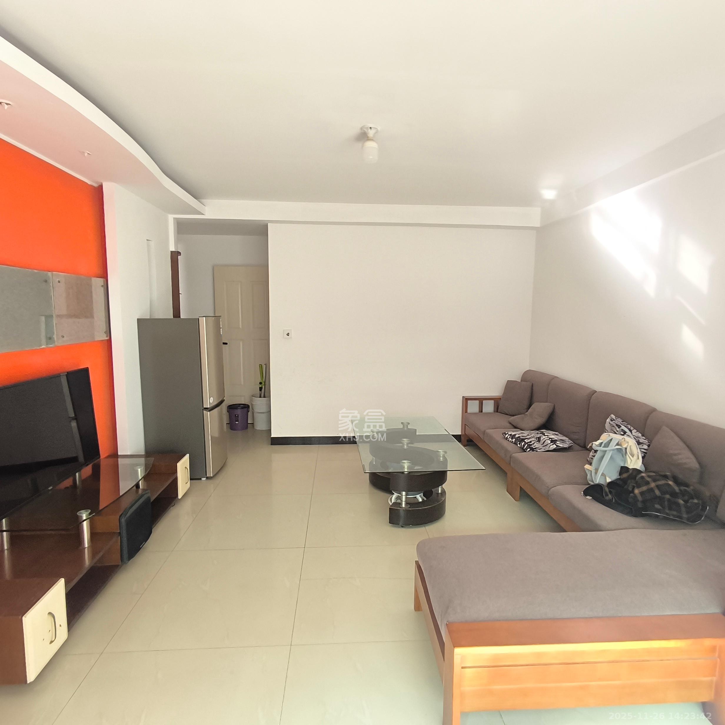 老灯泡厂宿舍(啤酒厂宿舍) 1室1厅1卫 1350.0元/月 老灯泡厂宿舍(啤酒厂宿舍) 1室1厅1卫 1350.0元/月室内图