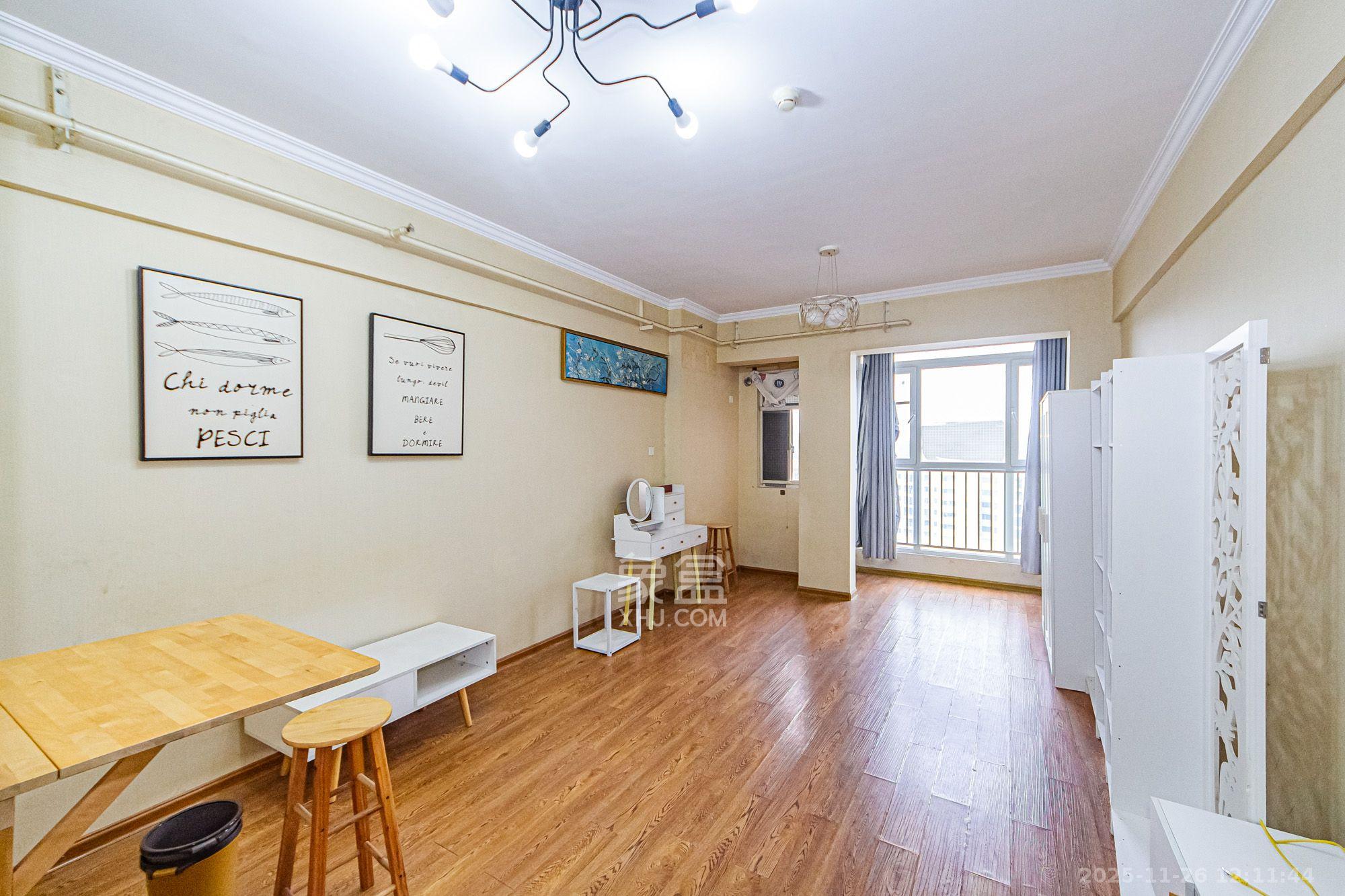 北辰三角洲E4区 1室1厅1卫 1900.0元/月 北辰三角洲E4区 1室1厅1卫 1900.0元/月室内图