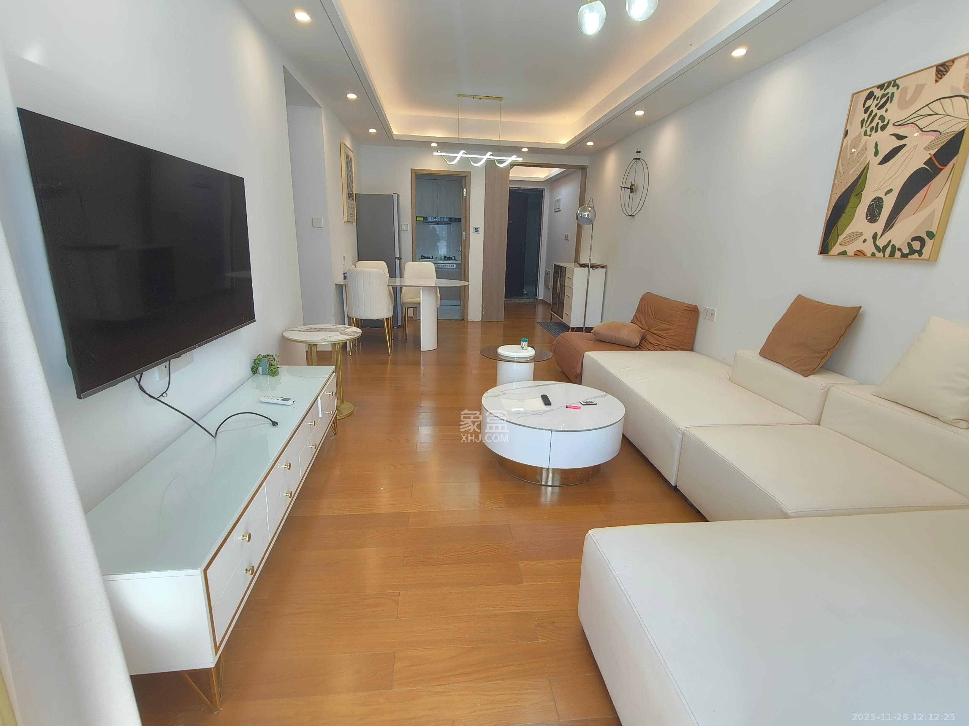 清控湖山雅居北区 3室2厅2卫 2500.0元/月 清控湖山雅居北区 3室2厅2卫 2500.0元/月室内图