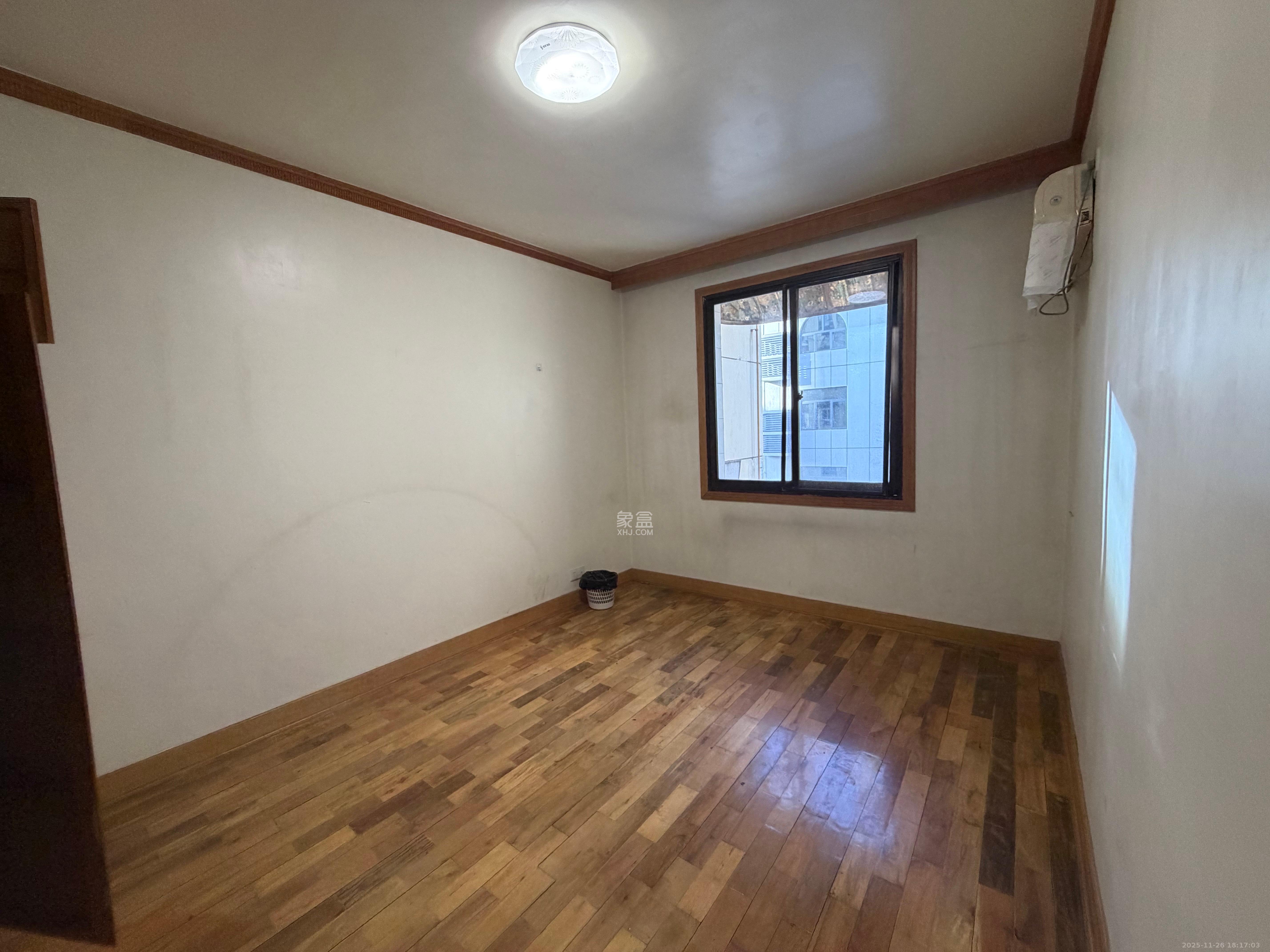 邵阳坪农垦局宿舍9号 3室1厅1卫 2100.0元/月 邵阳坪农垦局宿舍9号 3室1厅1卫 2100.0元/月室内图