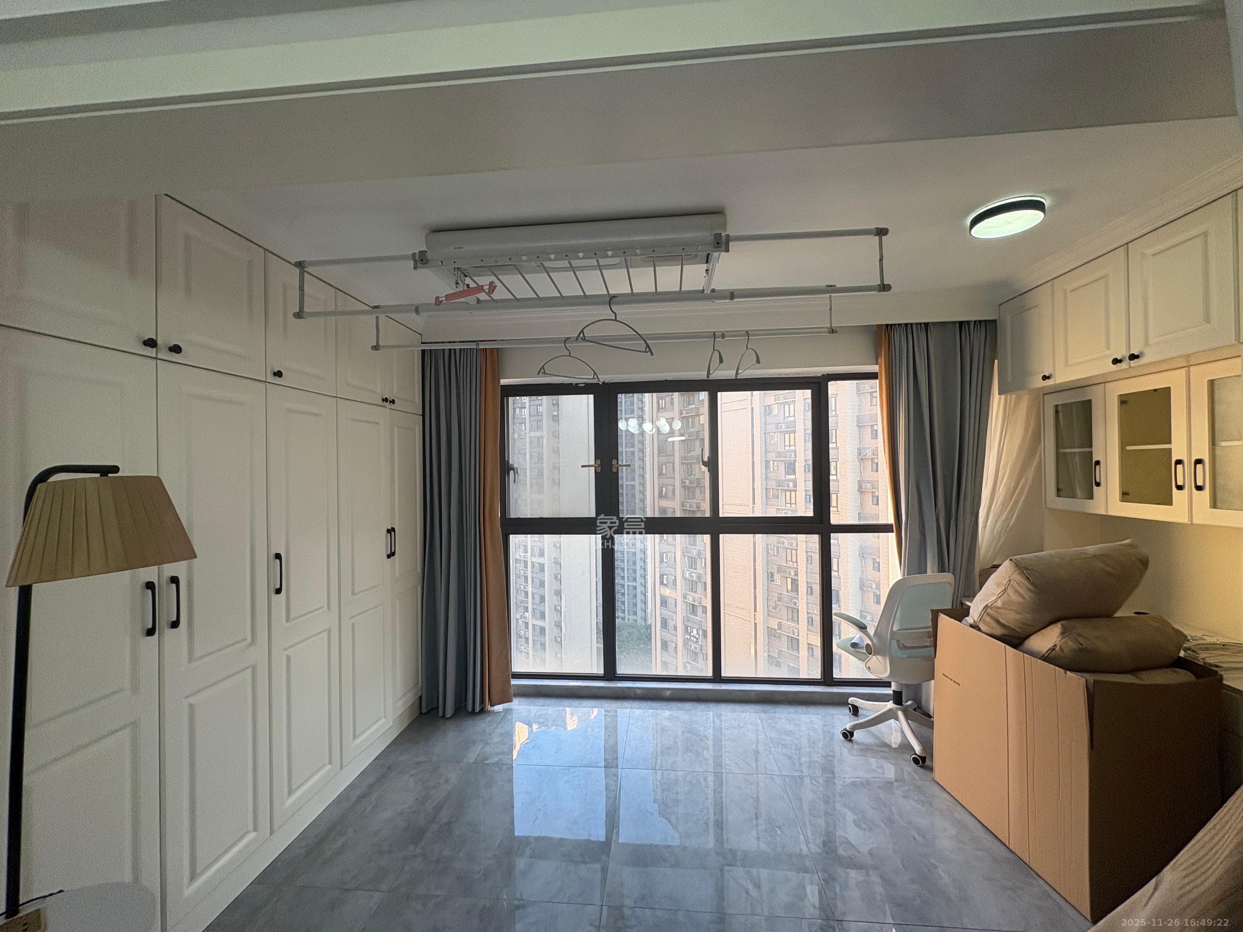 时代倾城三期  2室2厅1卫    2000.0元/月室内图