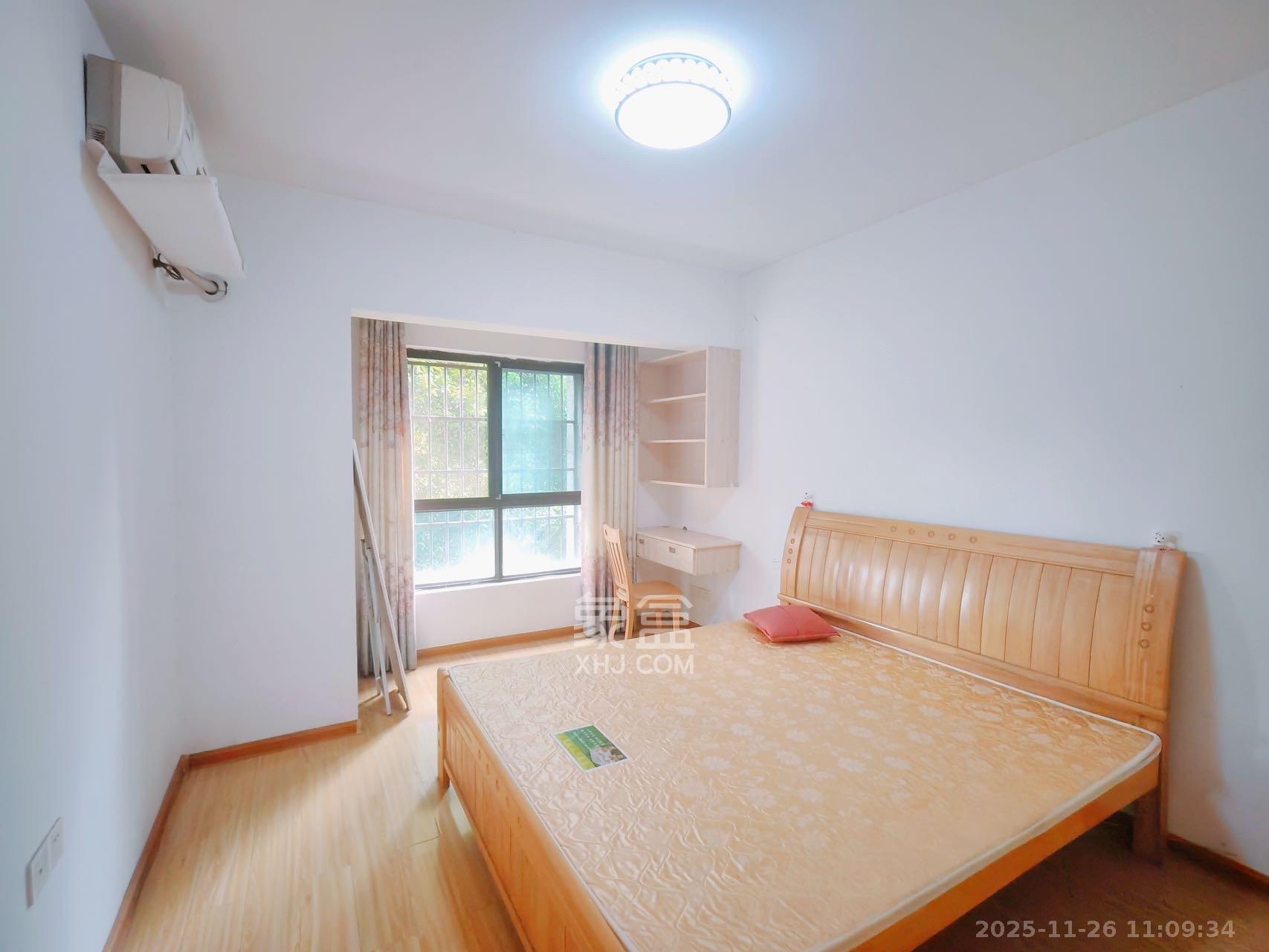 绿地中央广场 2室2厅1卫 2200.0元/月 绿地中央广场 2室2厅1卫 2200.0元/月室内图