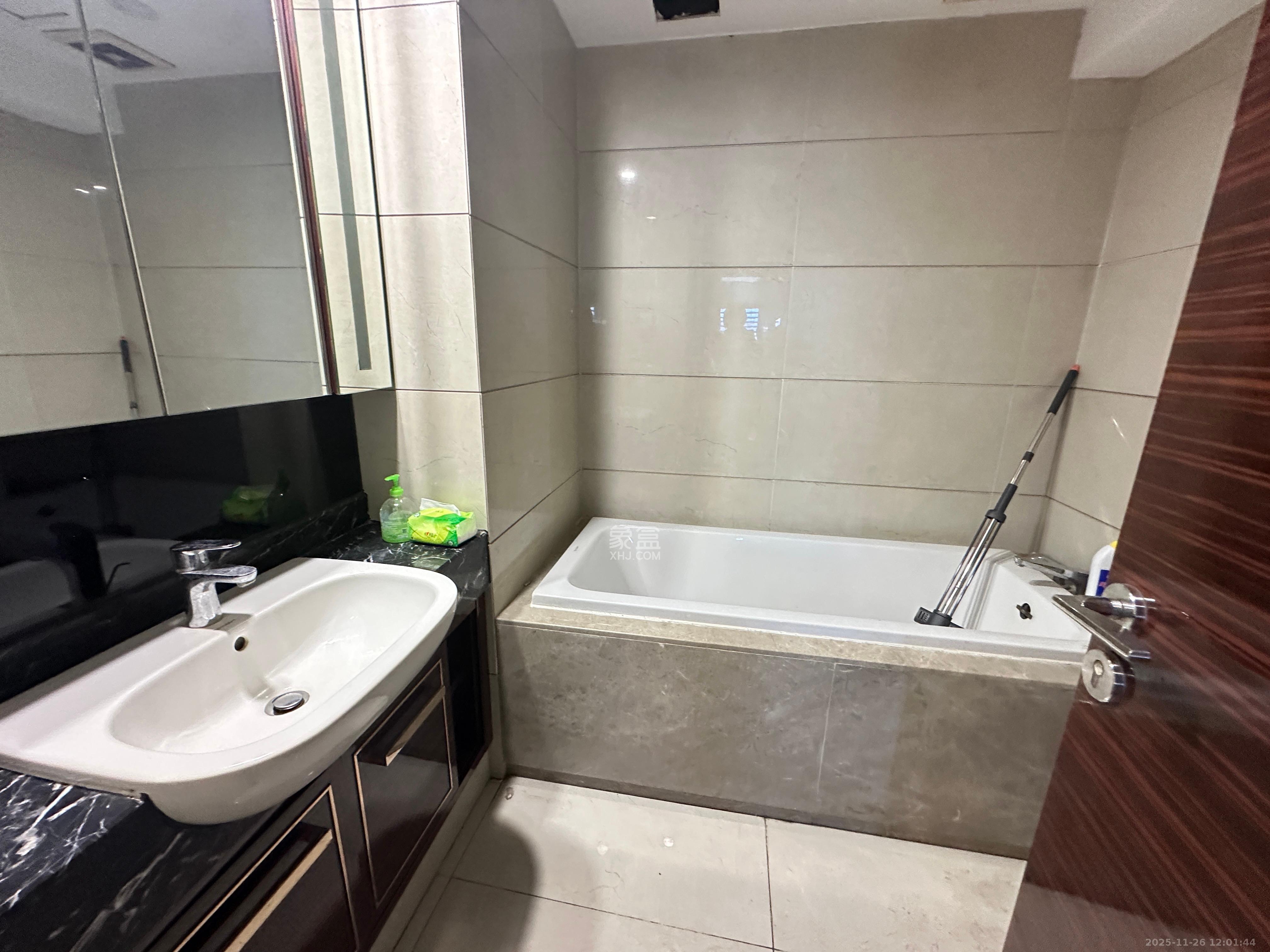 保利国际广场 2室1厅1卫 6000.0元/月 保利国际广场 2室1厅1卫 6000.0元/月室内图