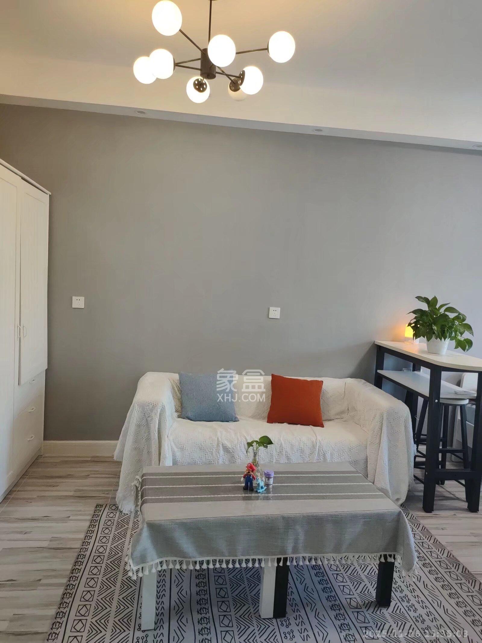 第六都（陆都小区）  1室1厅1卫    2000.0元/月